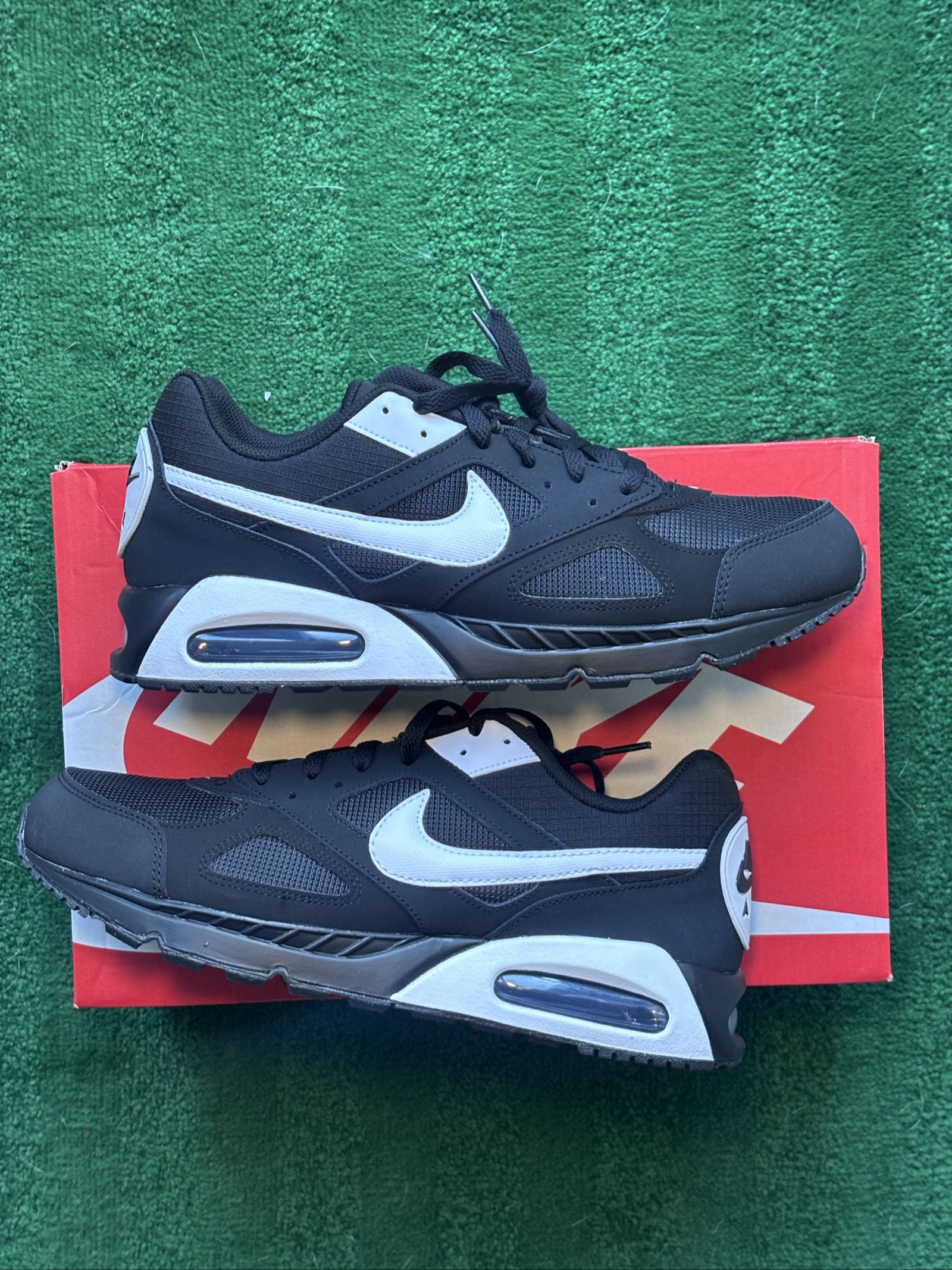 UK 10 Nike Air Max IVO | Black White 580518-011 | New