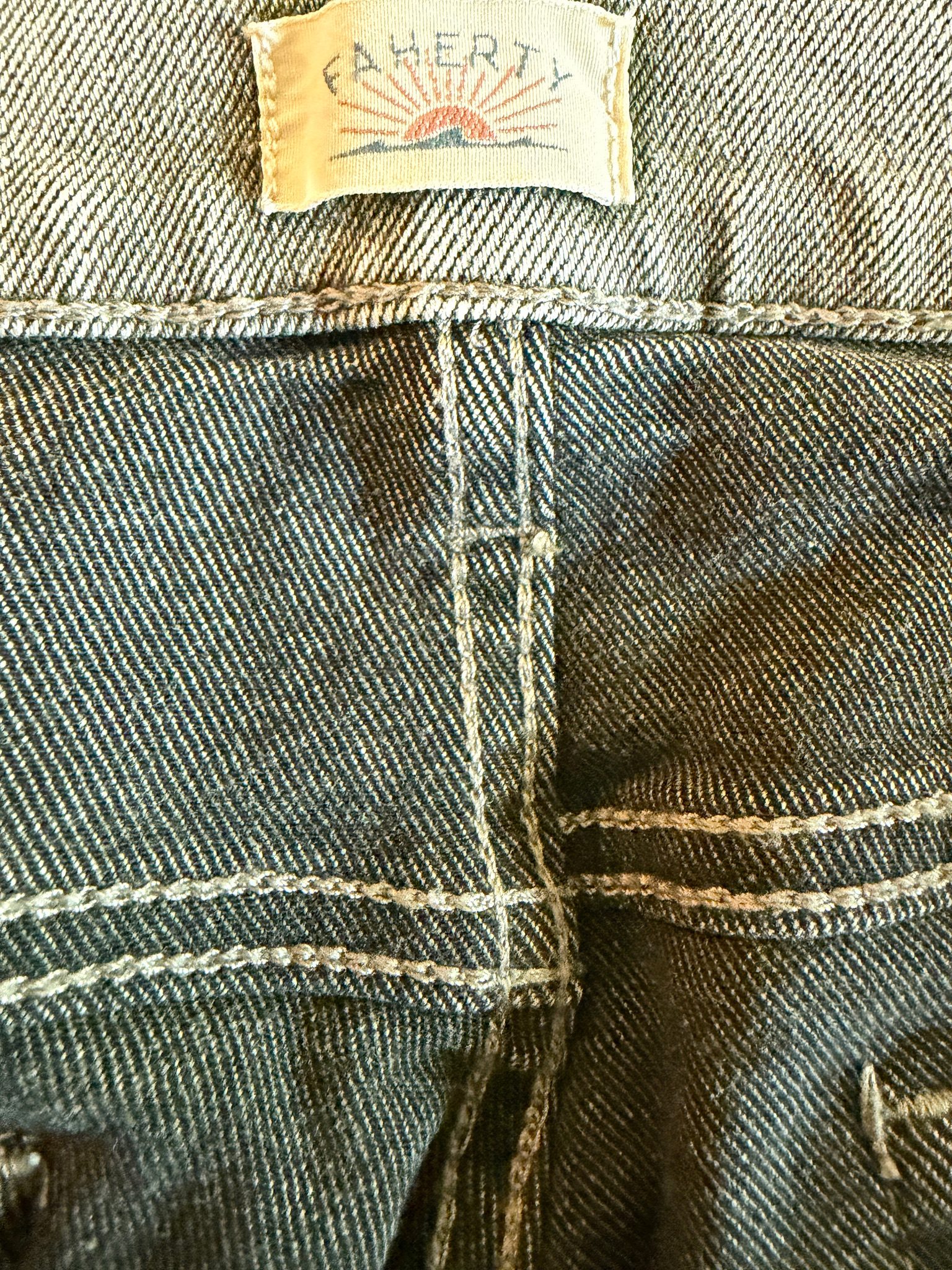 Faherty Women's Slim Straight Sunwashed Denim - Olive Haze image 9