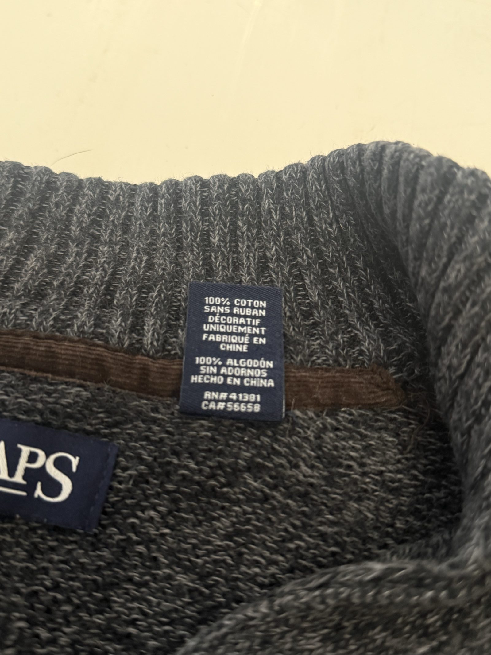 Chaps Men's Grey Cotton Sweater Small with Brown Elbow Patches image 9