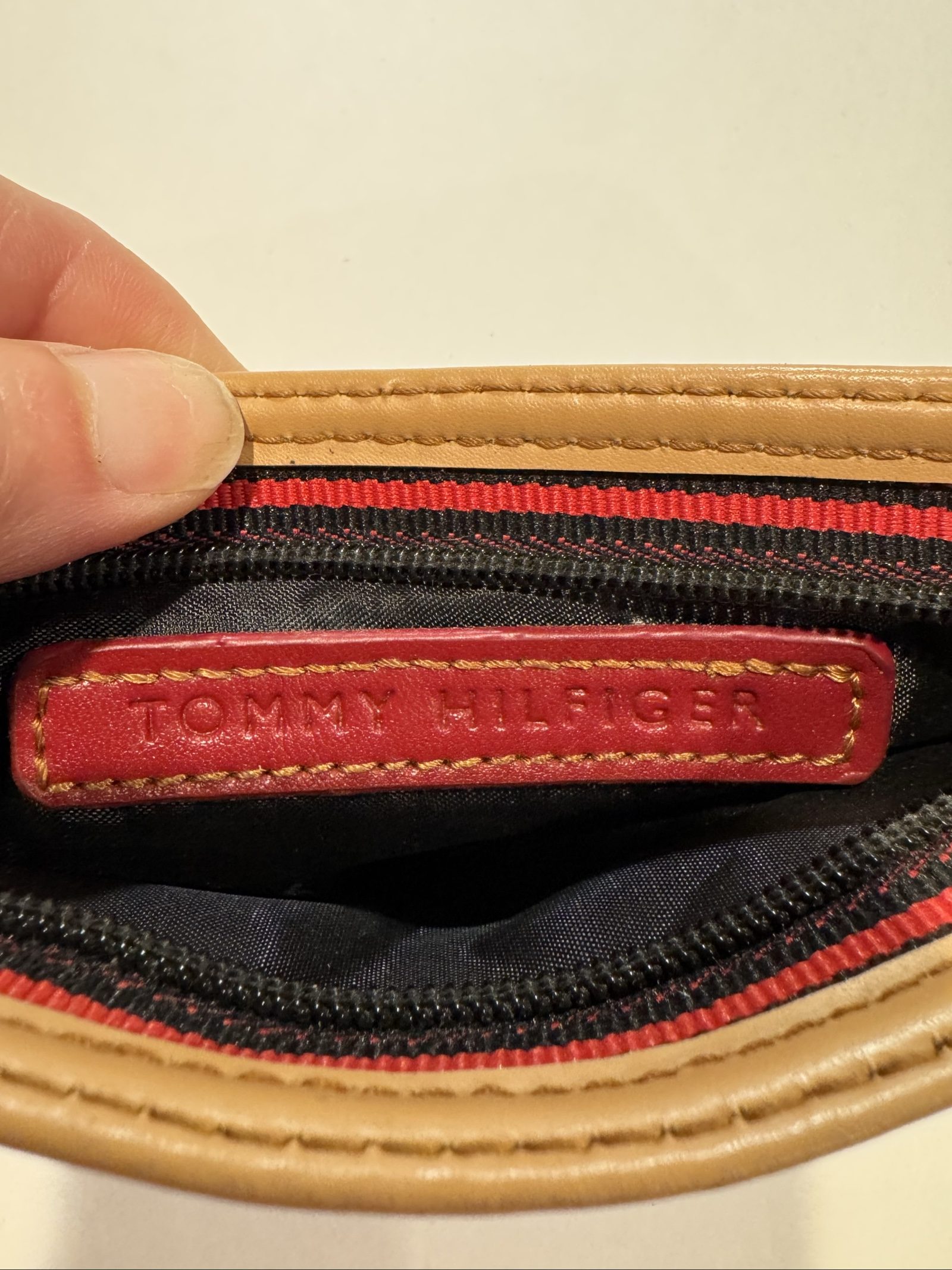 Tommy Hilfiger Wristlet Wallet Clutch – Black Tan Red image 6