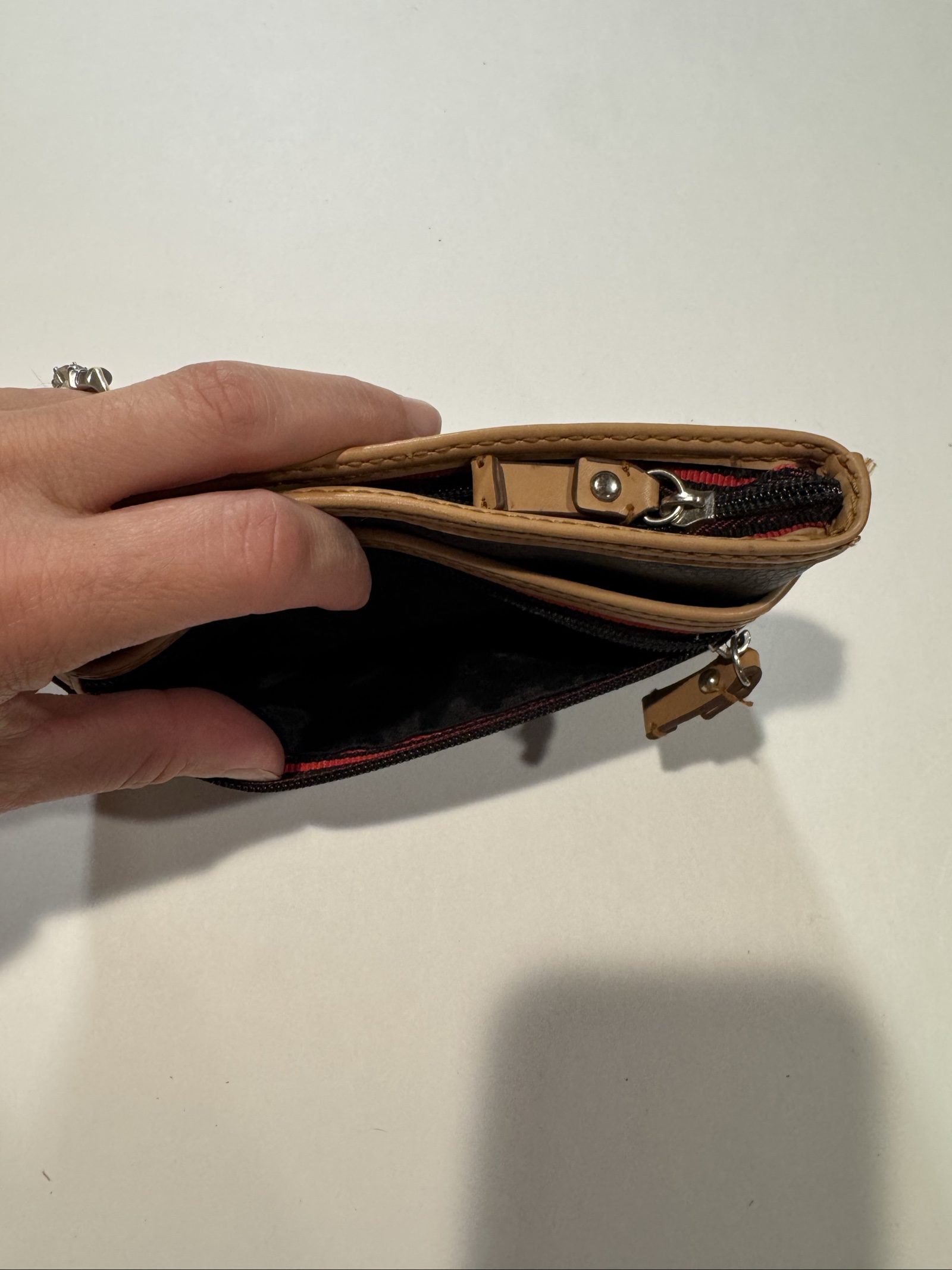 Tommy Hilfiger Wristlet Wallet Clutch – Black Tan Red image 7