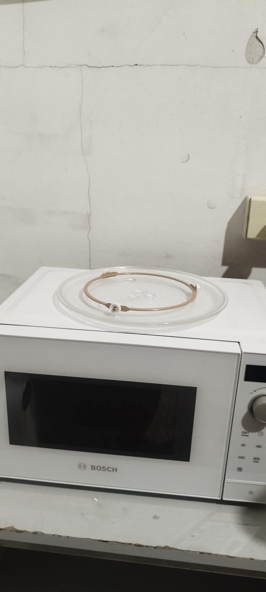 Bosch Microonde Bianco FFL023MW