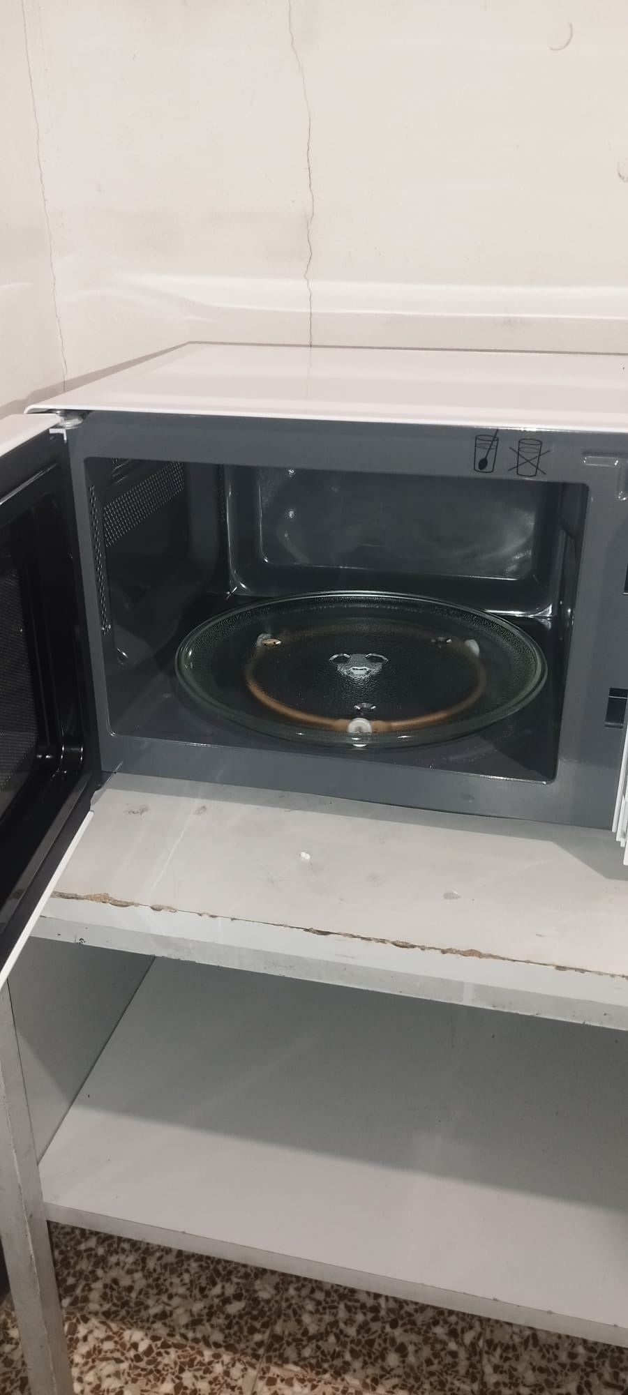 Bosch Microonde Bianco FFL023MW image 3