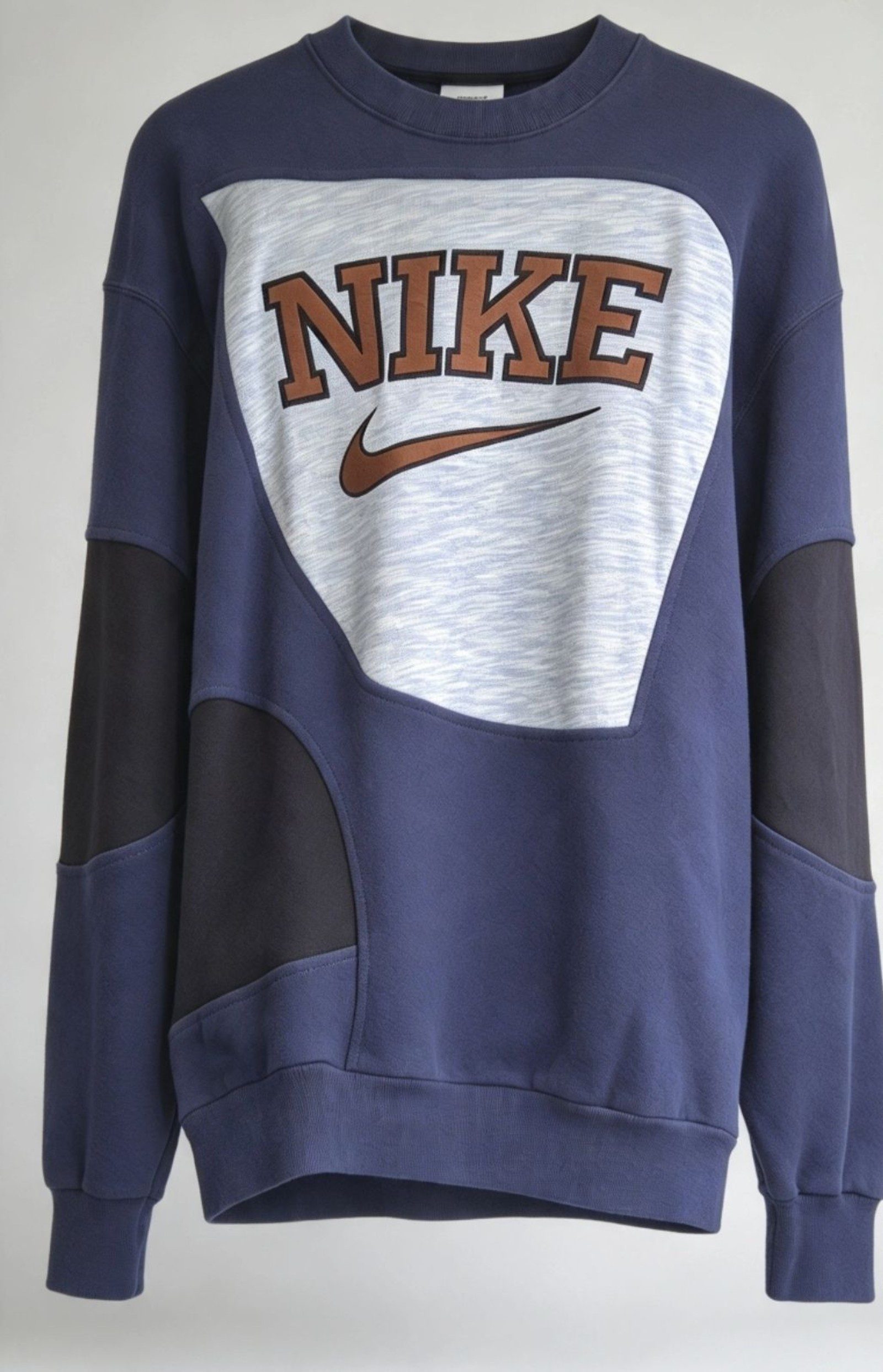 Nike Men's Navy, Black & White Logo Sweatshirt Large