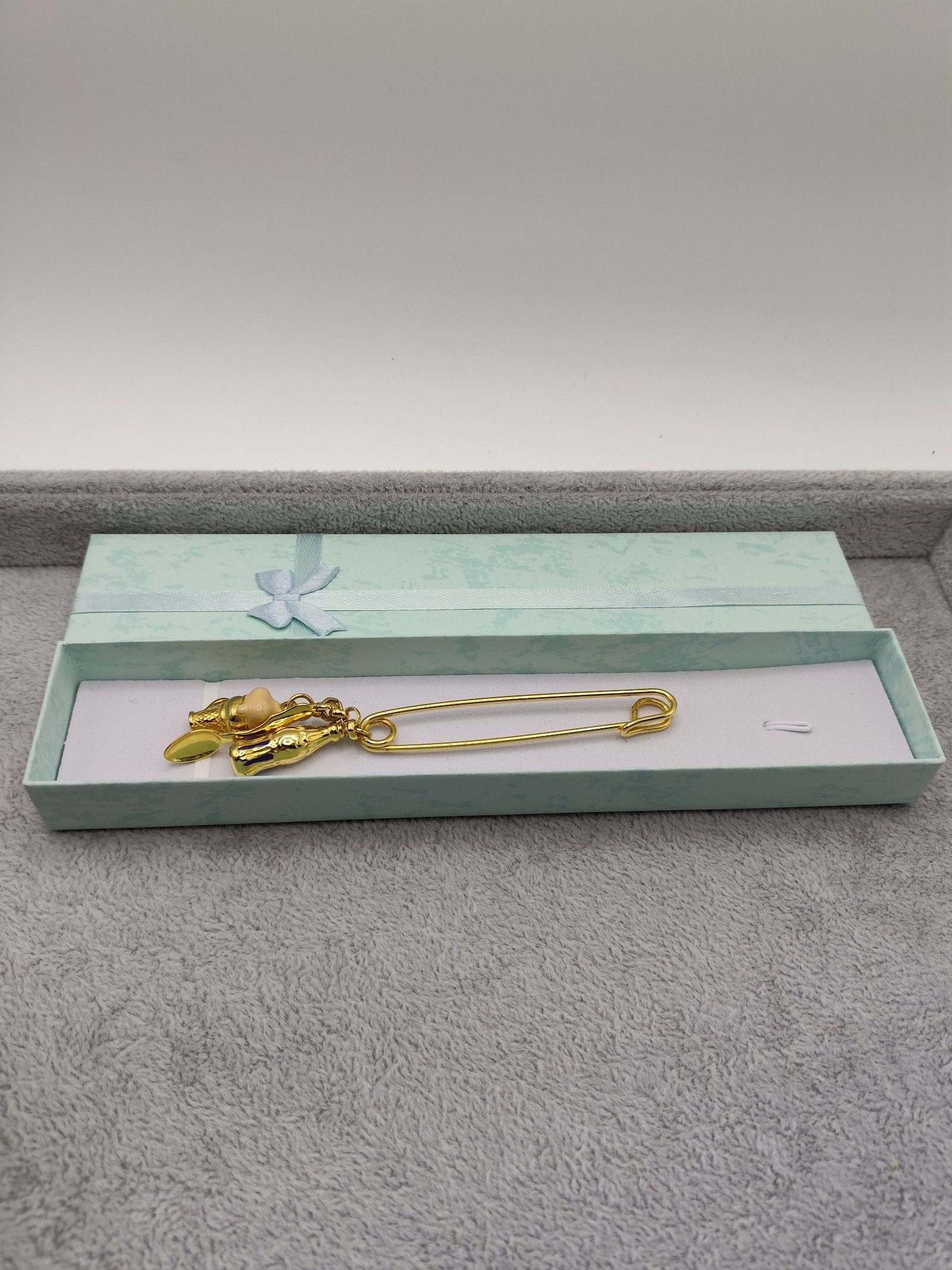 Gold Tone Ice Cream & Soda Safety Pin Brooch Approx 5cm