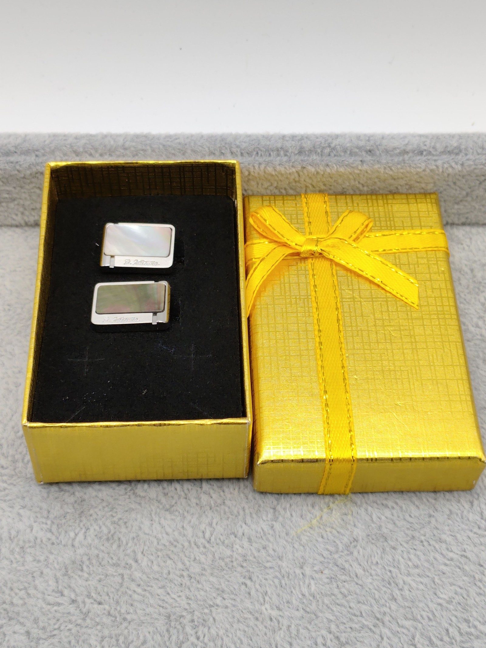 G. Katsura Silver Mother of Pearl Cufflinks Set