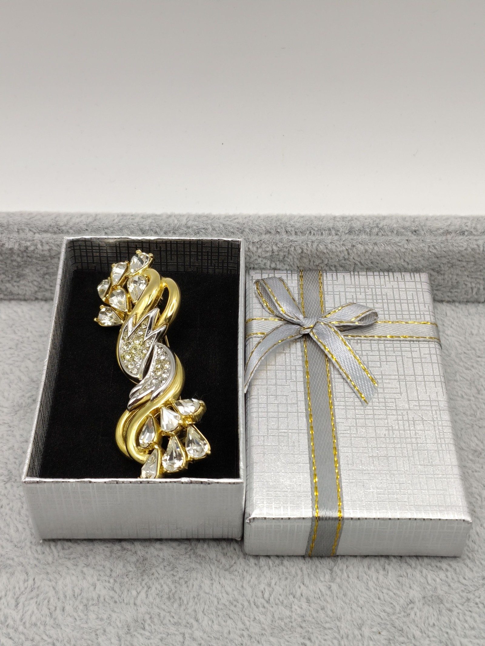 Gold Tone & Clear Crystal Vintage Brooch Pin