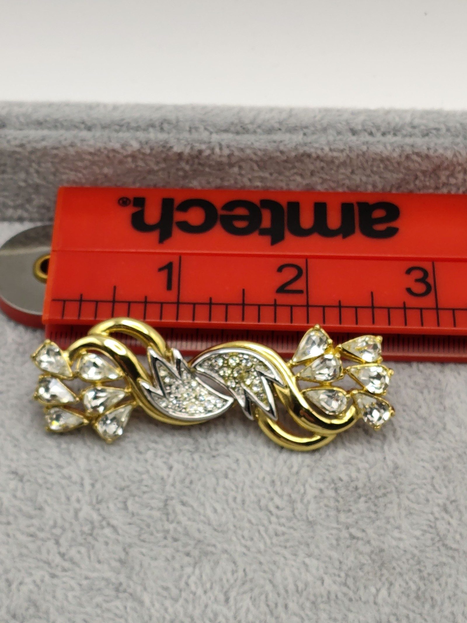 Gold Tone & Clear Crystal Vintage Brooch Pin image 9
