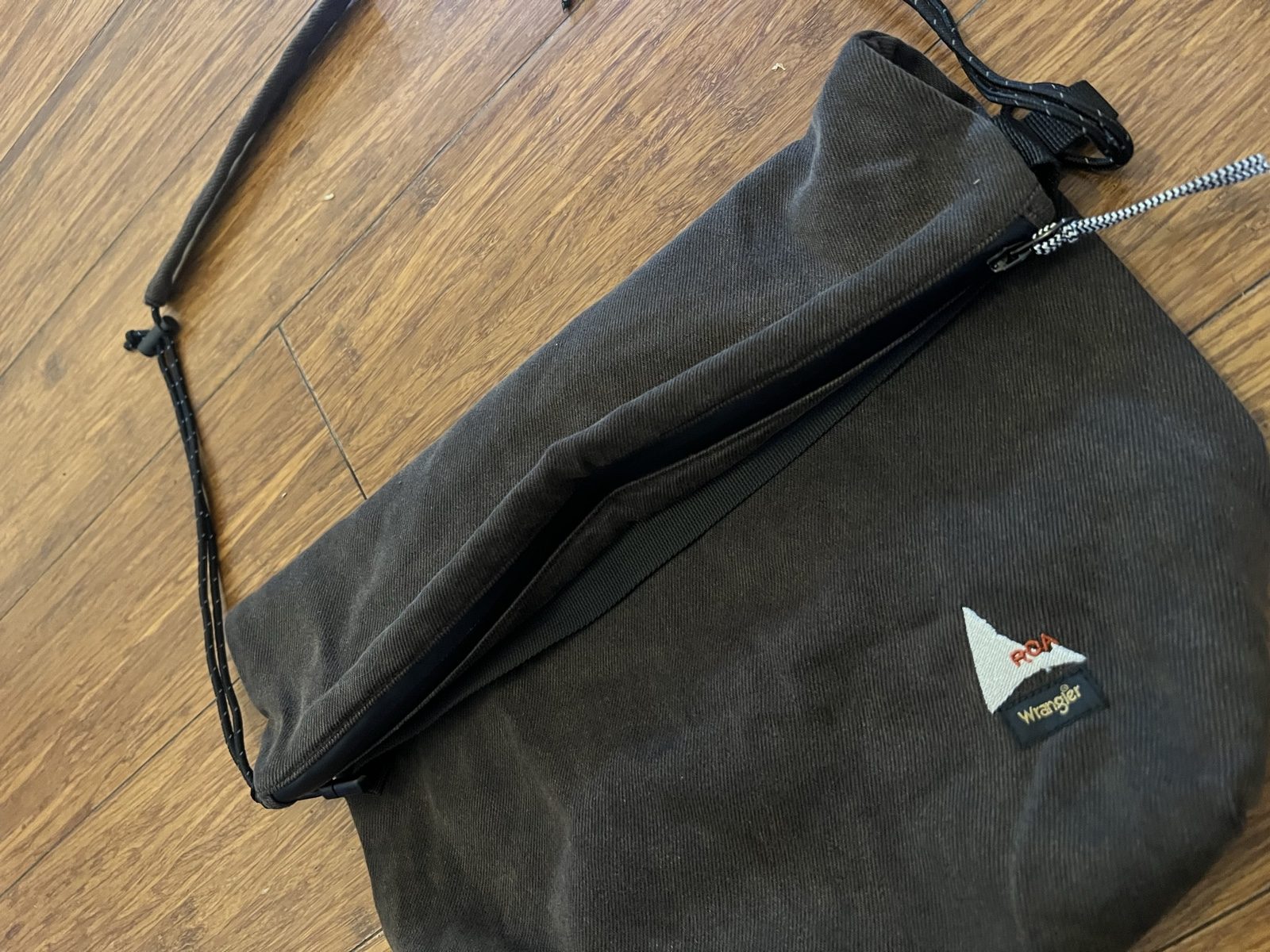 ROA x Wrangler Yuna Crossbody Bag FW25 image 3