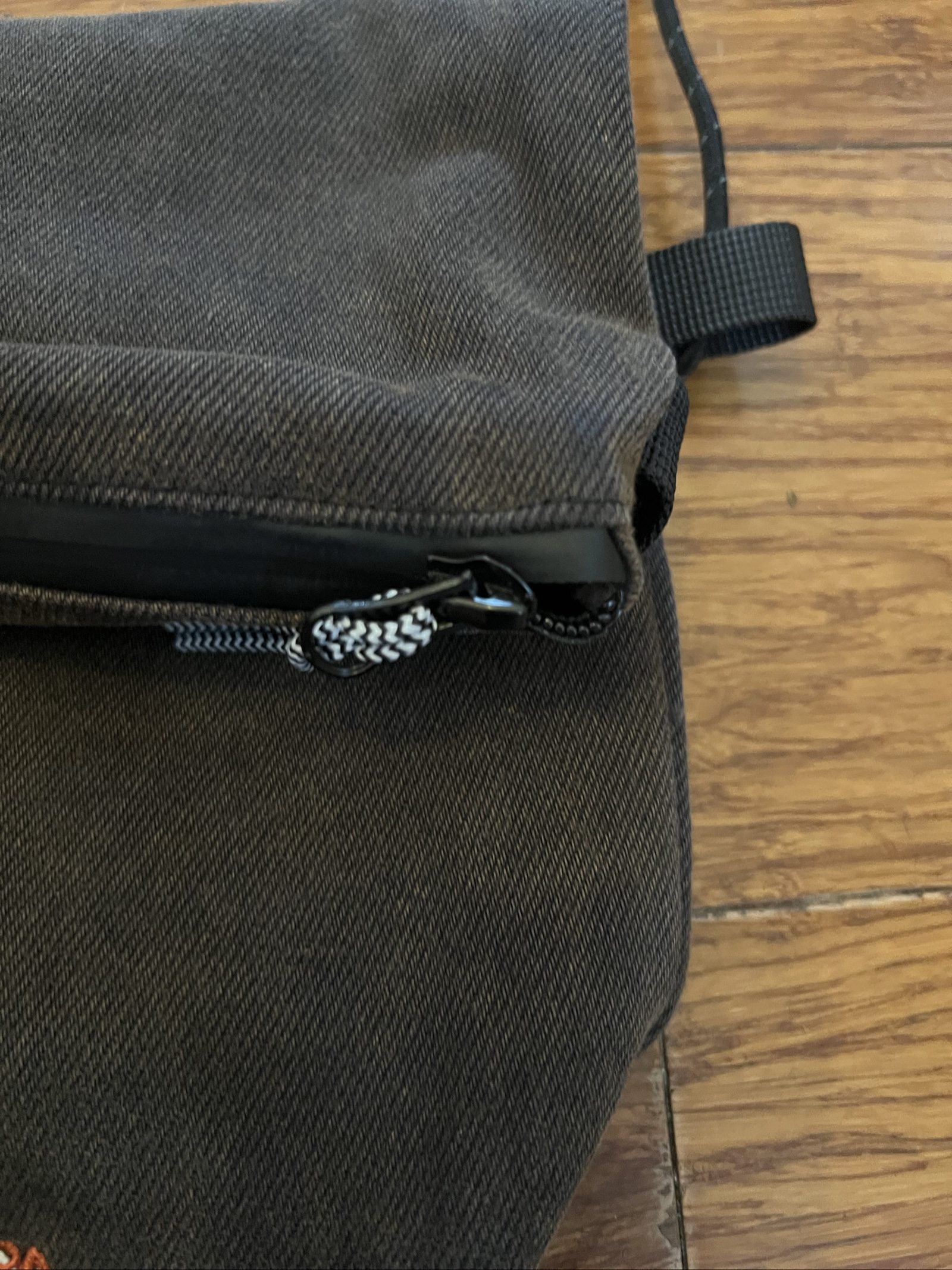 ROA x Wrangler Yuna Crossbody Bag FW25 image 3