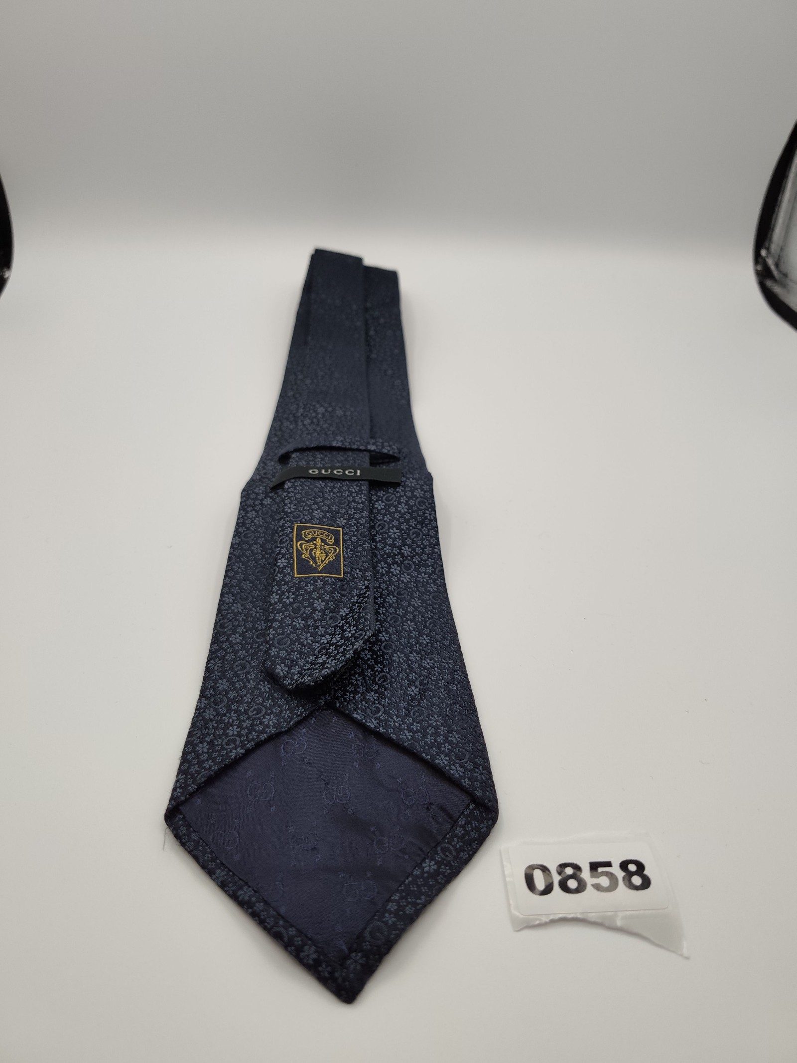 Gucci Men's Navy Blue Silk Tie