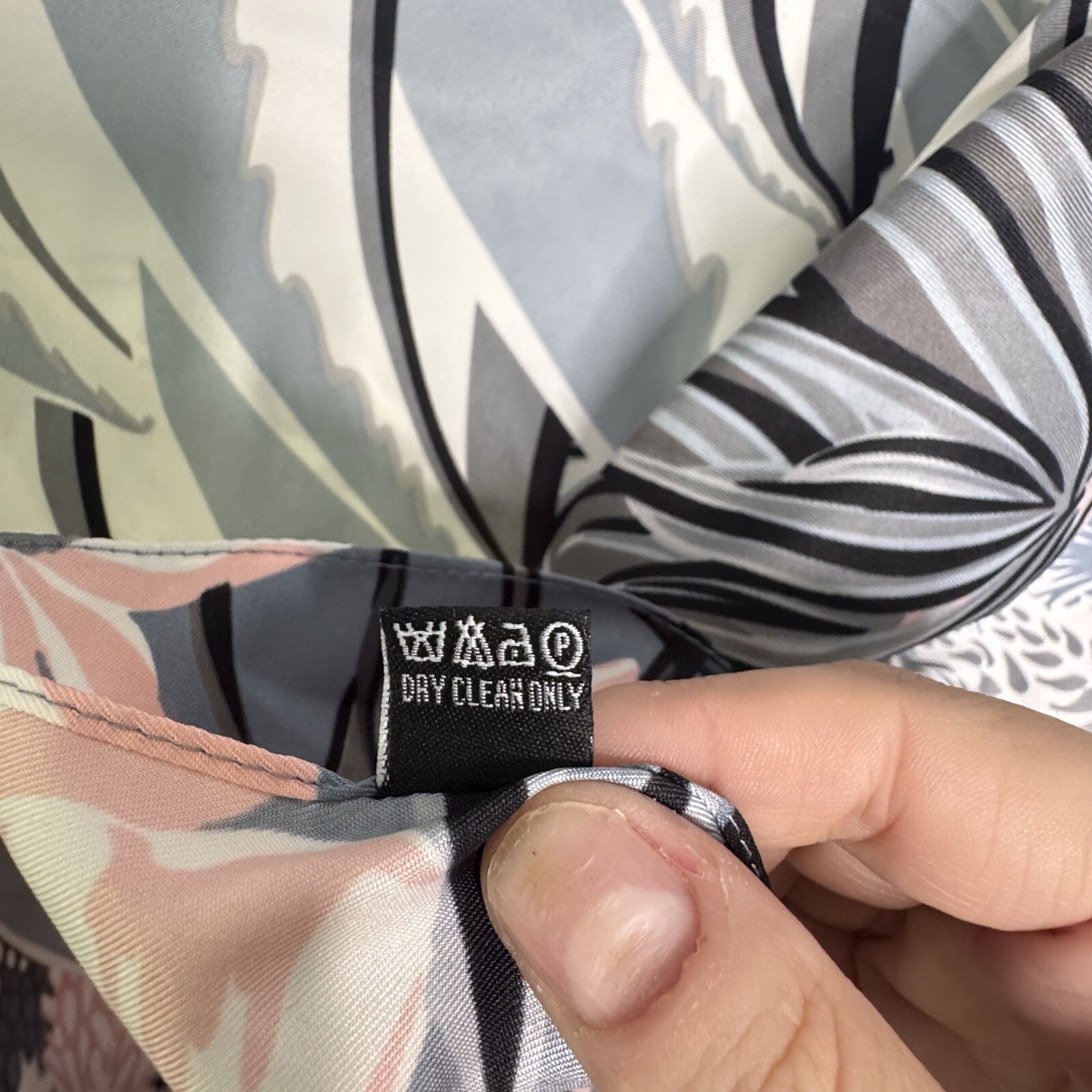 100% Silk Large Square Scarf Botanical Agave Floral Graphic Print Grey Pink image 8