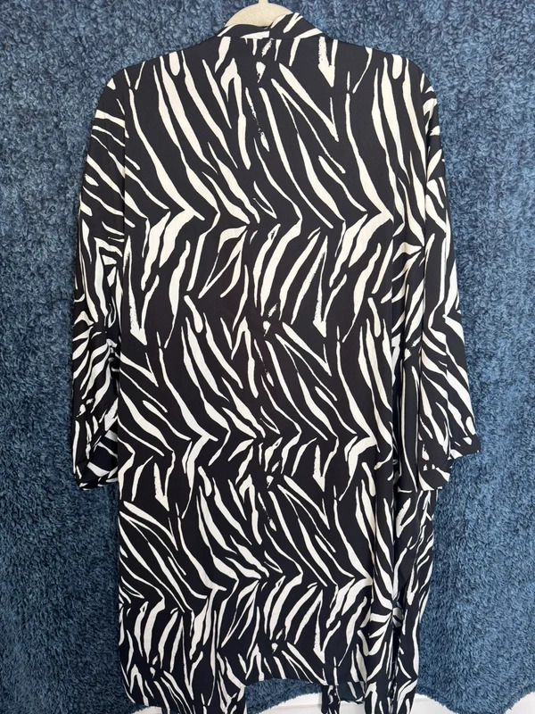 New Look Curves Zebra Print Kimono Duster Jacket Large Black White Cover Up image 7