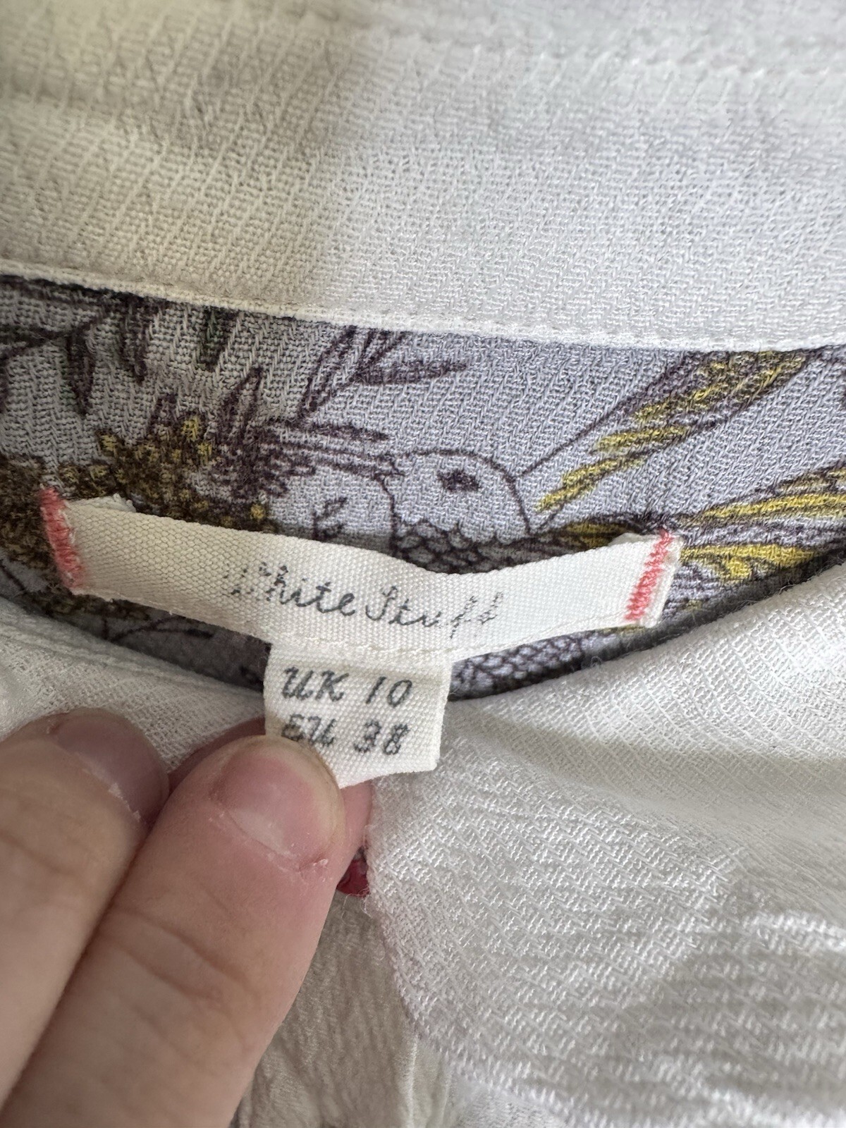 White Stuff Size 10 Floral Hummingbird Blouse White Peter Pan Collar Viscose image 2