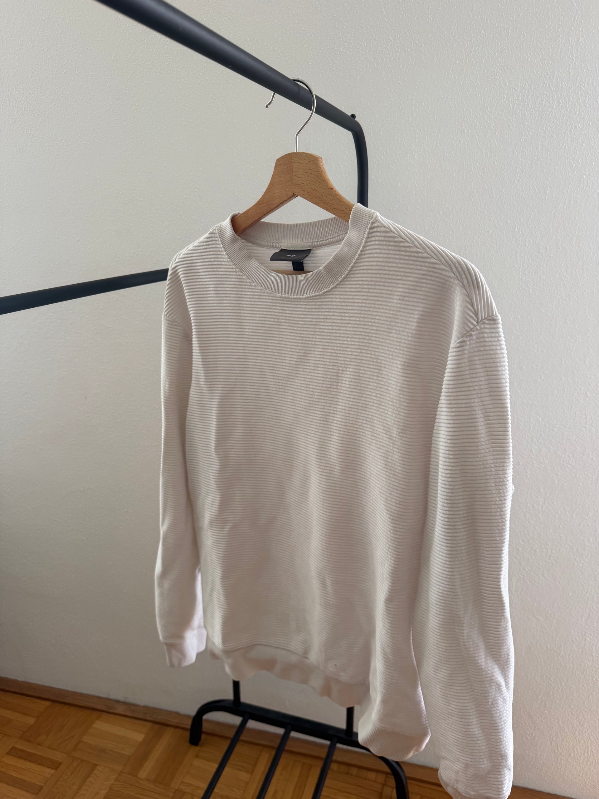 H&M Men's Beige Ribbed Regular Fit Sweatshirt Medium