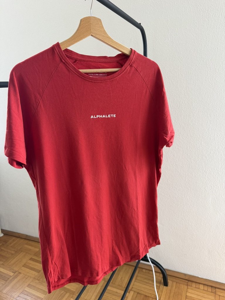 Alphalete Red Performance Fit T-Shirt Medium Cotton Spandex