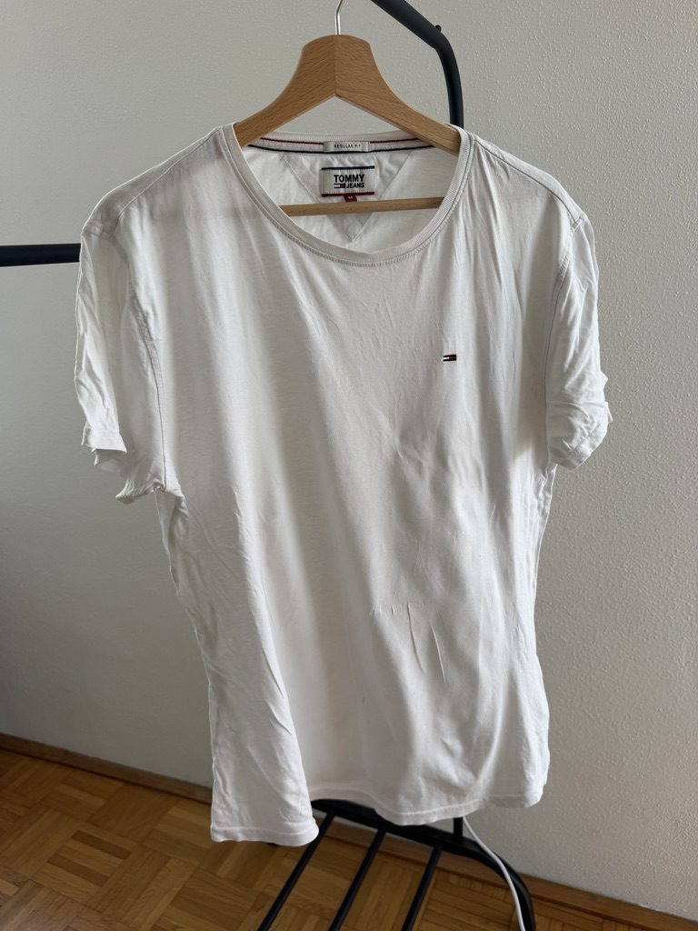 Tommy Jeans White Regular Fit T-Shirt Medium