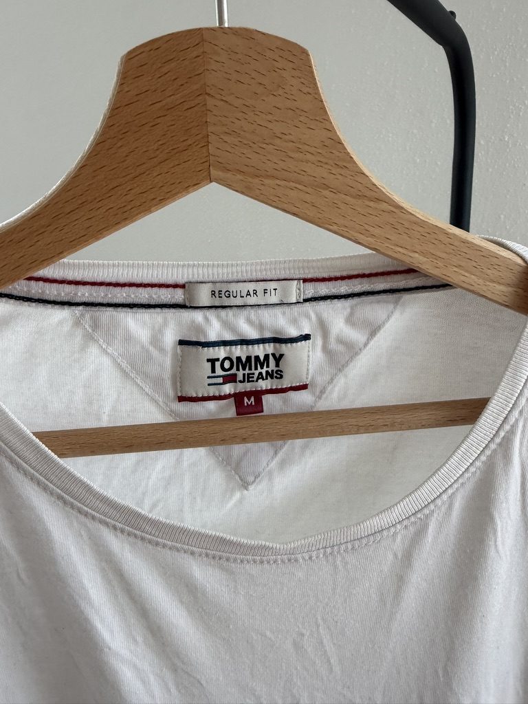 Tommy Jeans White Regular Fit T-Shirt Medium image 2