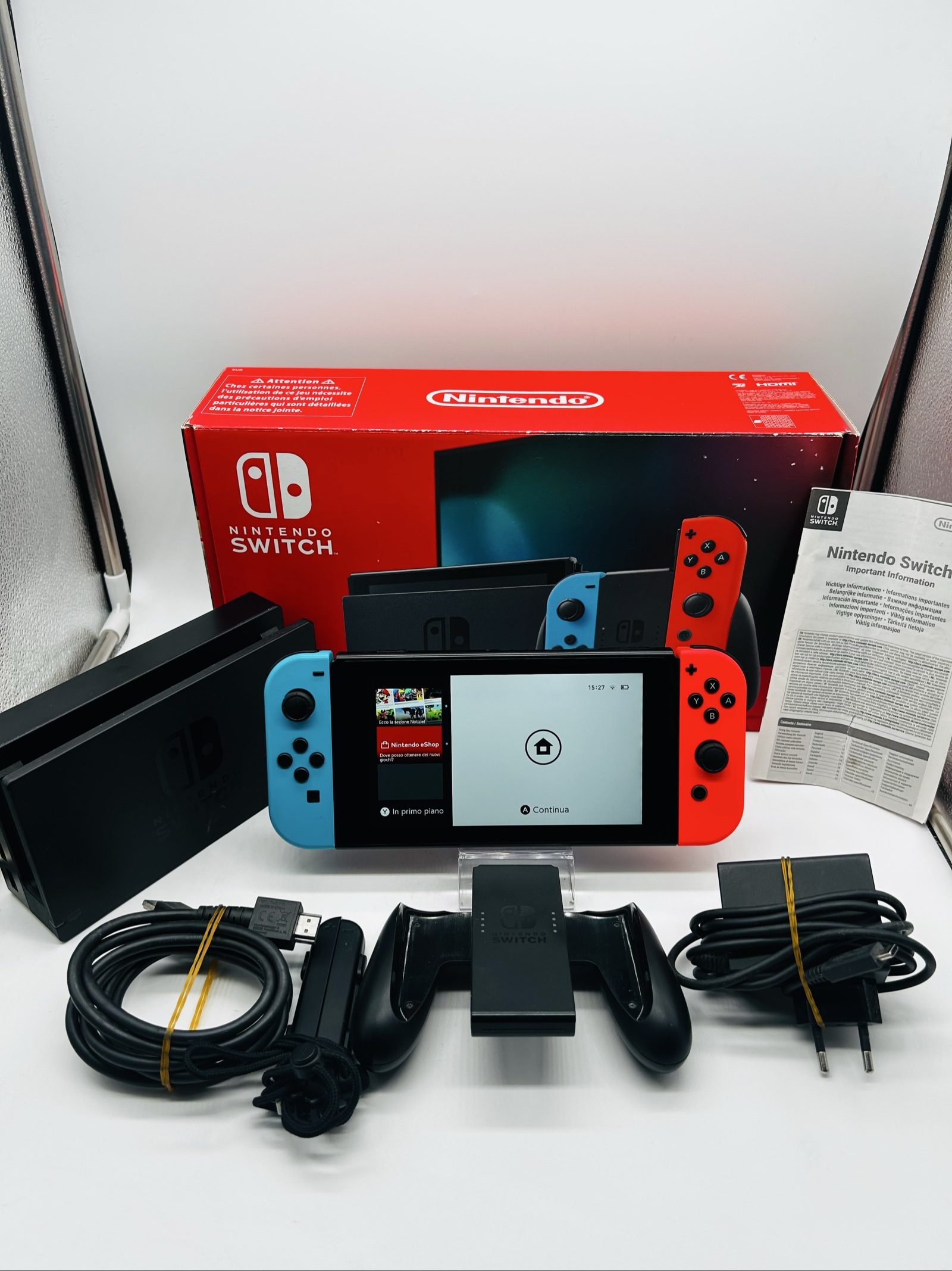 Nintendo Switch V2 Blu/Rossa + Scatola + Accessori Originali – Eccellenti