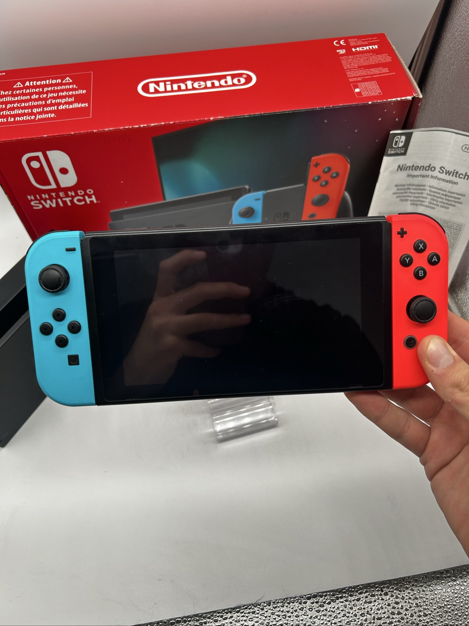 Nintendo Switch V2 Blu/Rossa + Scatola + Accessori Originali – Eccellenti image 5