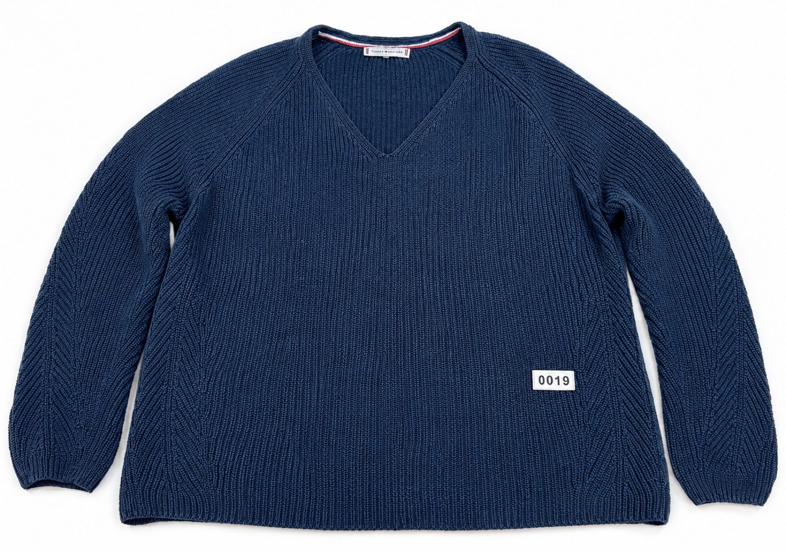 Tommy Hilfiger vintage Navy Blue Women's V-Neck Knit Sweater Medium
