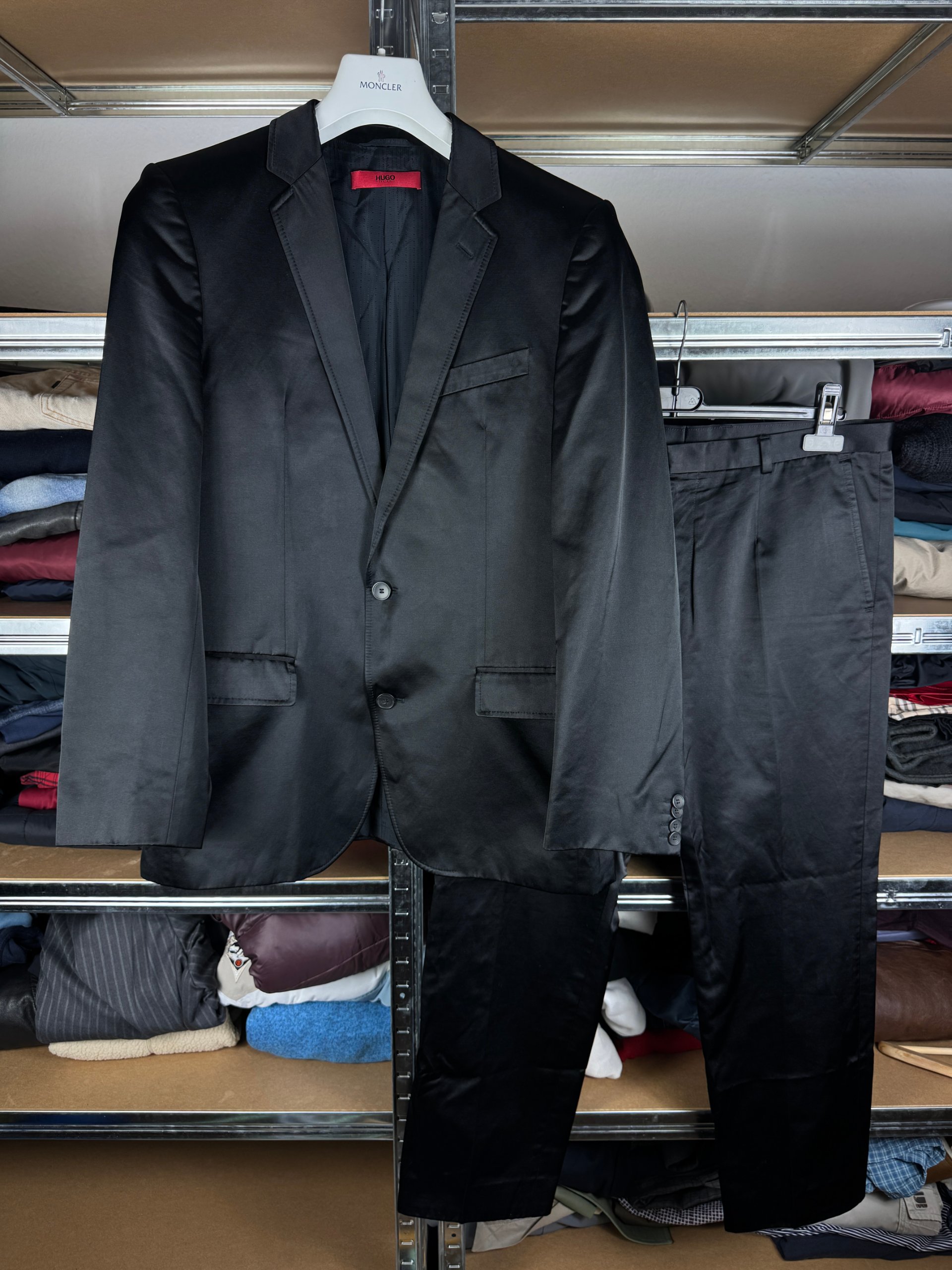 Men`s Hugo Boss Black Satin Shiny Suit Slim Fit Size 50 / 40R / M-L