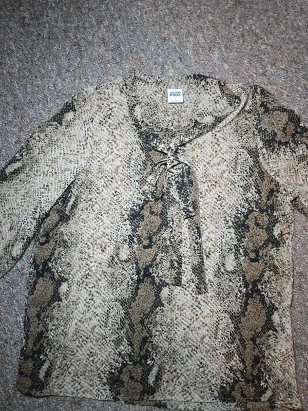 Vero Moda Snake Print Chiffon Tie Neck Shirt Blouse – Size M – Lightweight Smart image 2