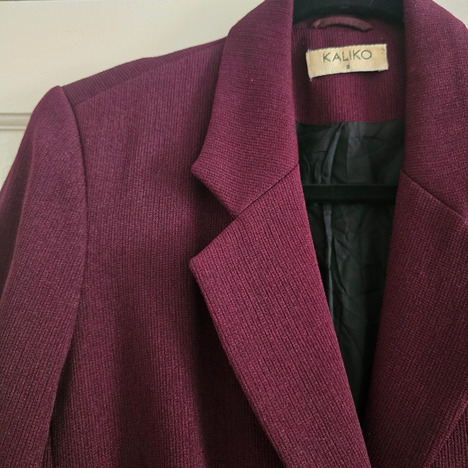 Kaliko Burgundy Blazer Jacket, single breasted, longer length, textured, size 8 image 8