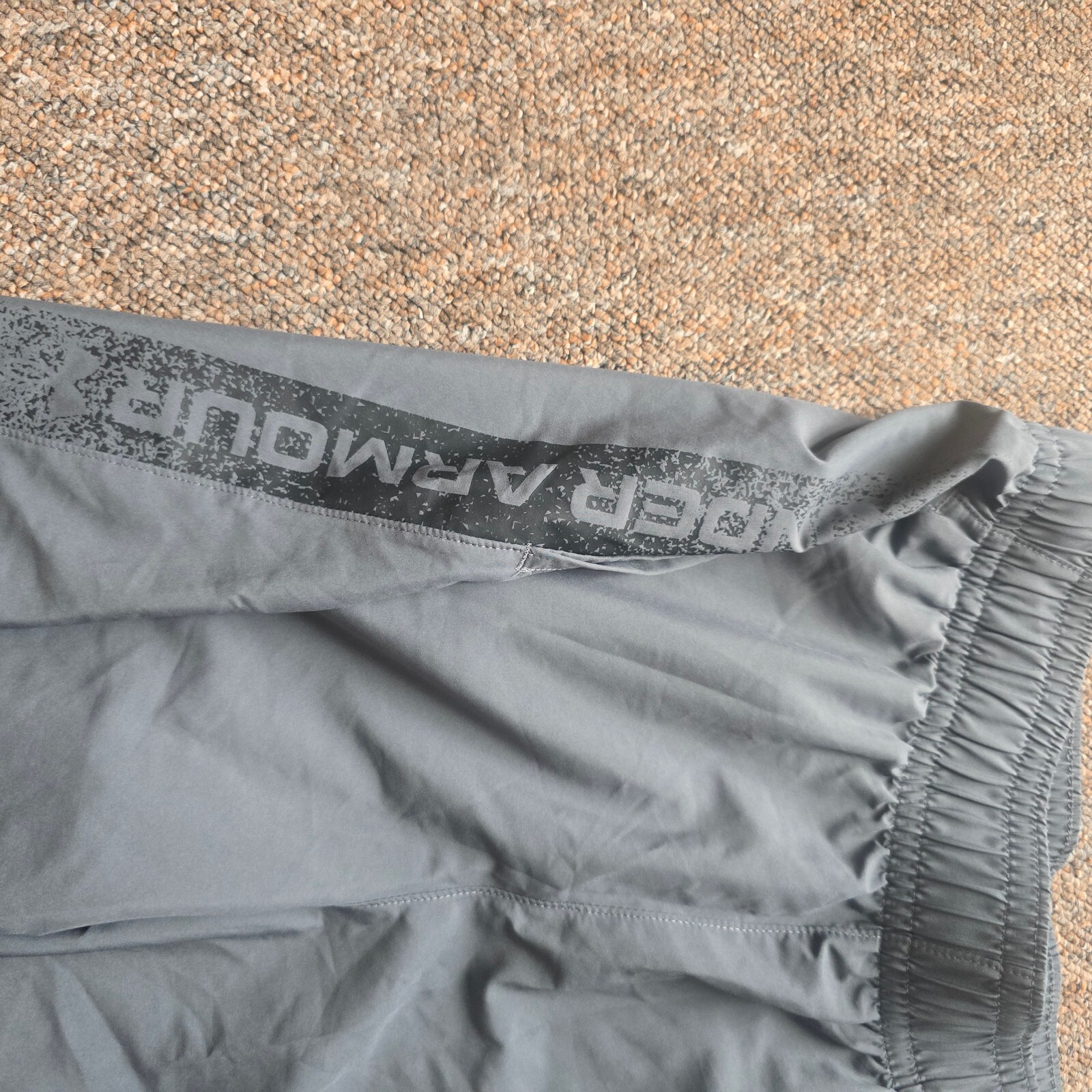 Under Armour Men's Loose Fit Athletic Shorts Medium Grey, activewear, gym image 5