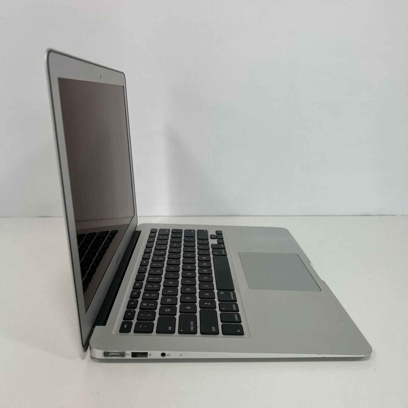 Apple MacBook Air Silver Laptop image 5