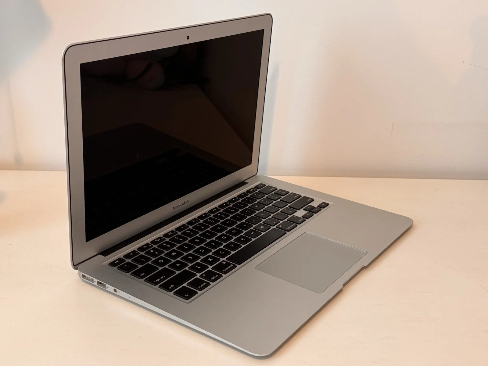 Apple MacBook Air Silver Laptop 13.3 inch image 3