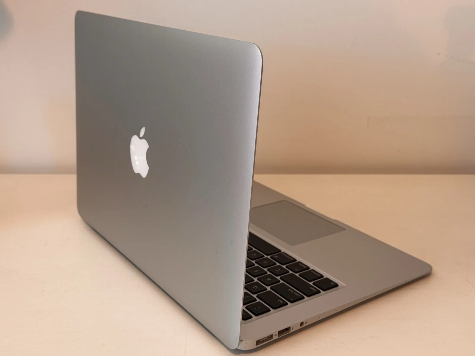 Apple MacBook Air Silver Laptop 13.3 inch image 6