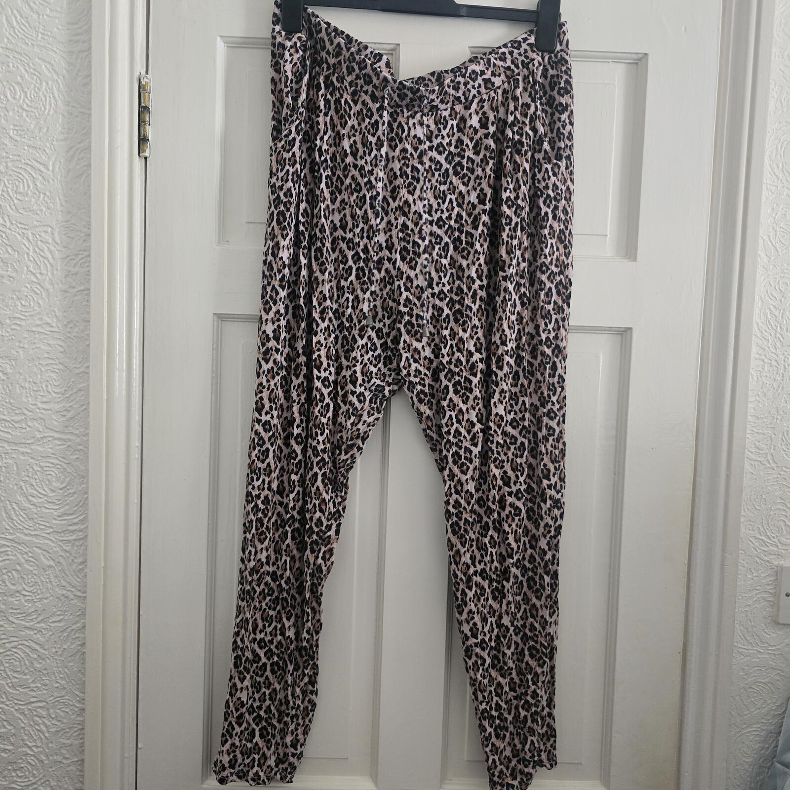 Leopard Print Stretchy Leggings