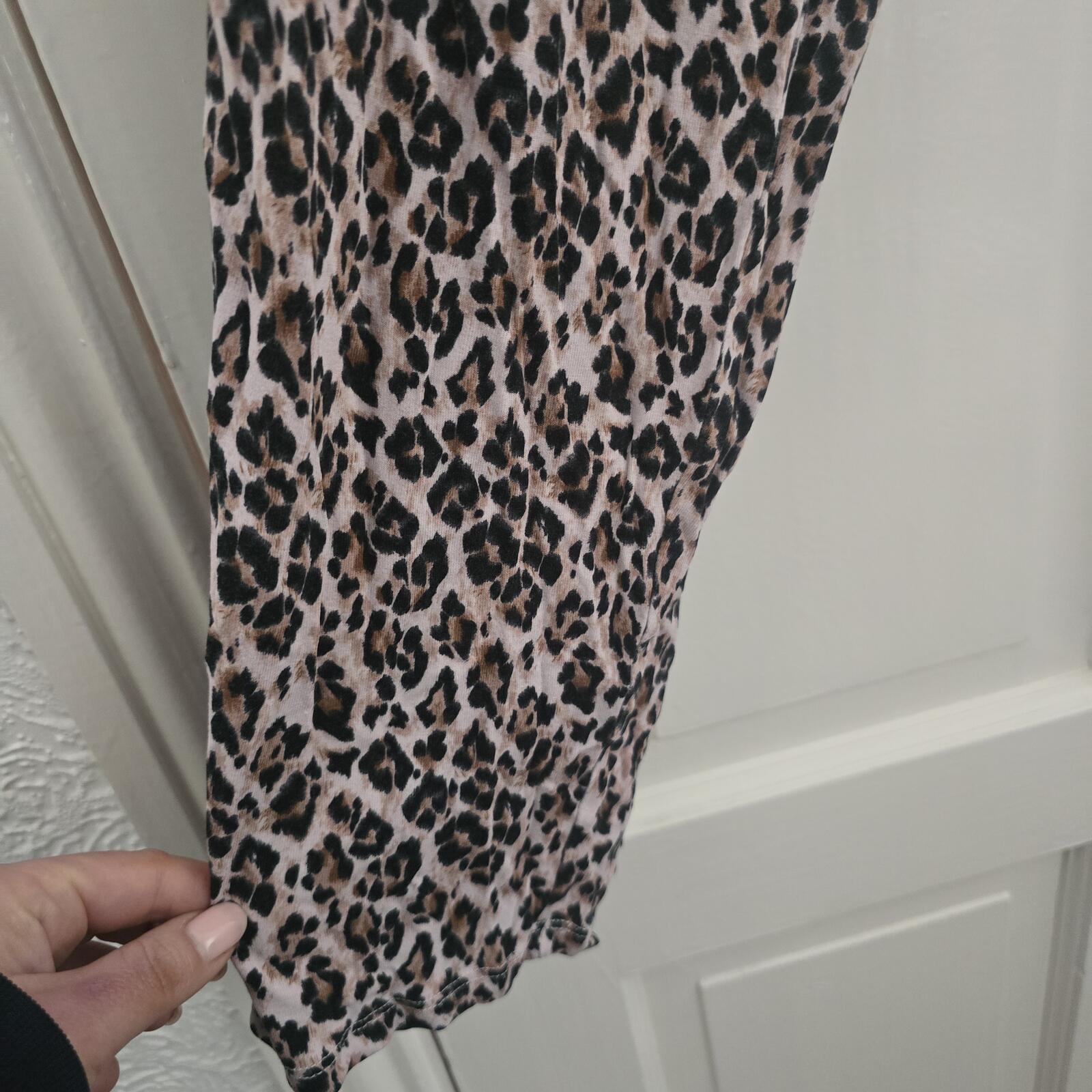 Leopard Print Stretchy Leggings image 2