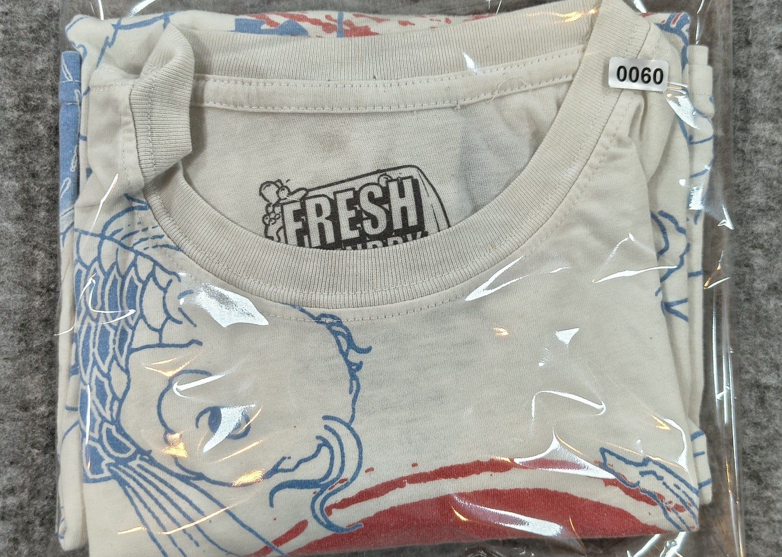 Fresh Laundry White, Blue & Red Men's Graphic T-Shirt Lrg AOP Japan Koi Kanagawa image 10