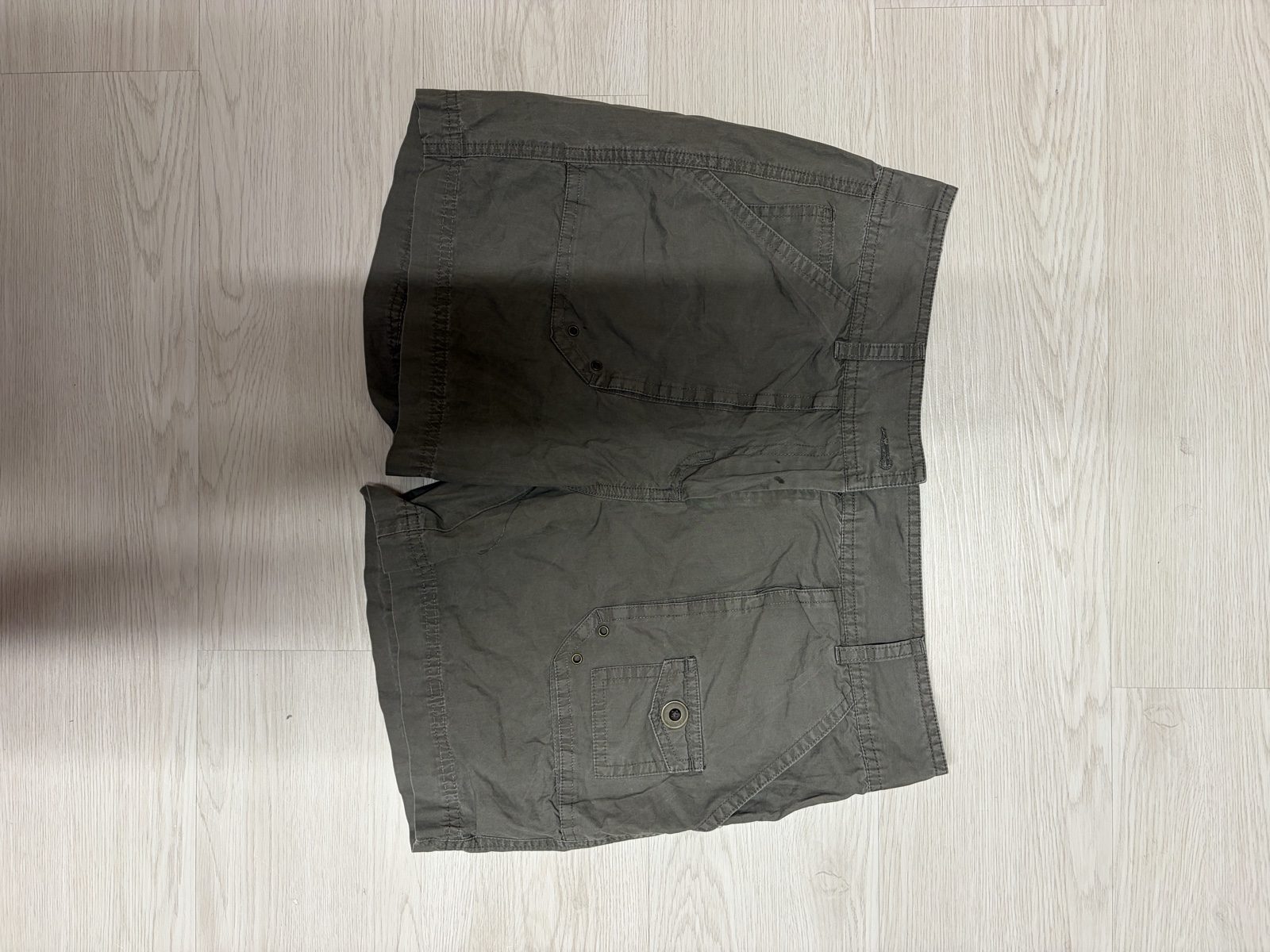 George Grey Cargo Shorts Medium with Button Pockets