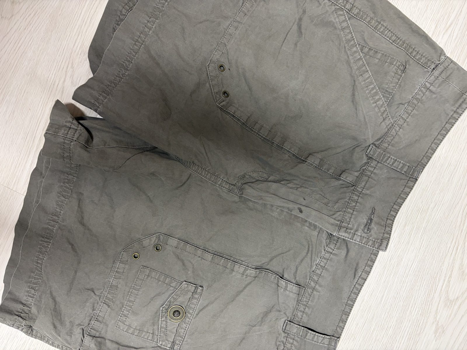 George Grey Cargo Shorts Medium with Button Pockets image 2
