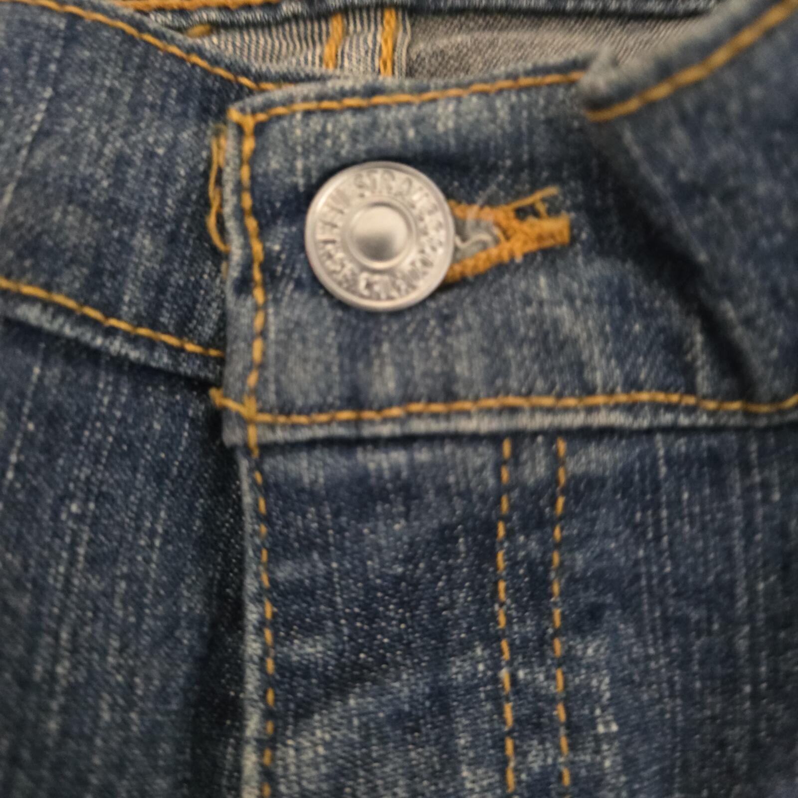 Levi's Classic Blue Denim Jeans image 5