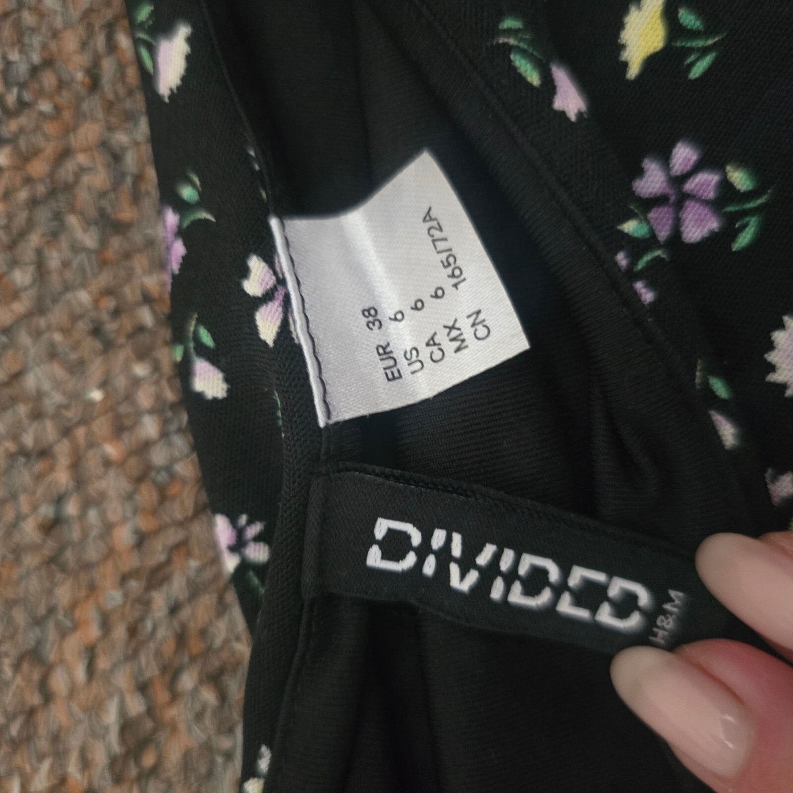 H&M Divided Black Floral Mini Skirt Size UK 6 image 3