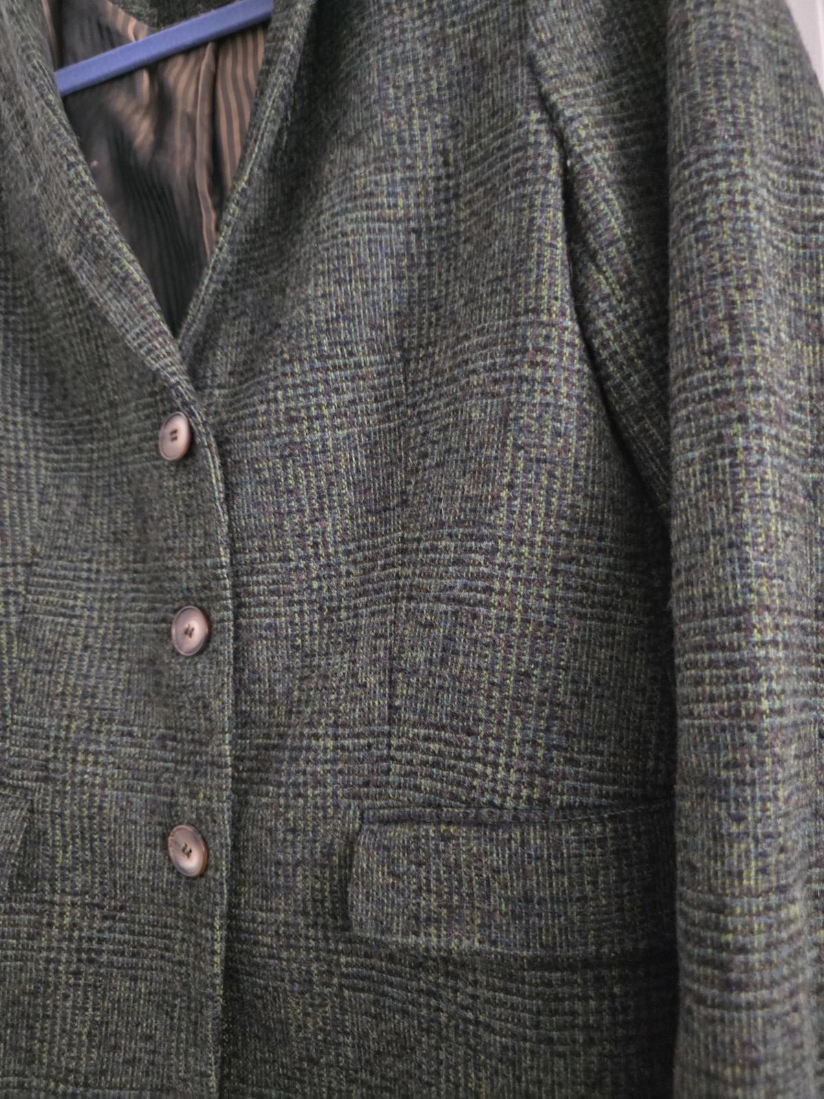 Crew Clothing Herringbone Tweed Khaki Blazer, size 12 image 2