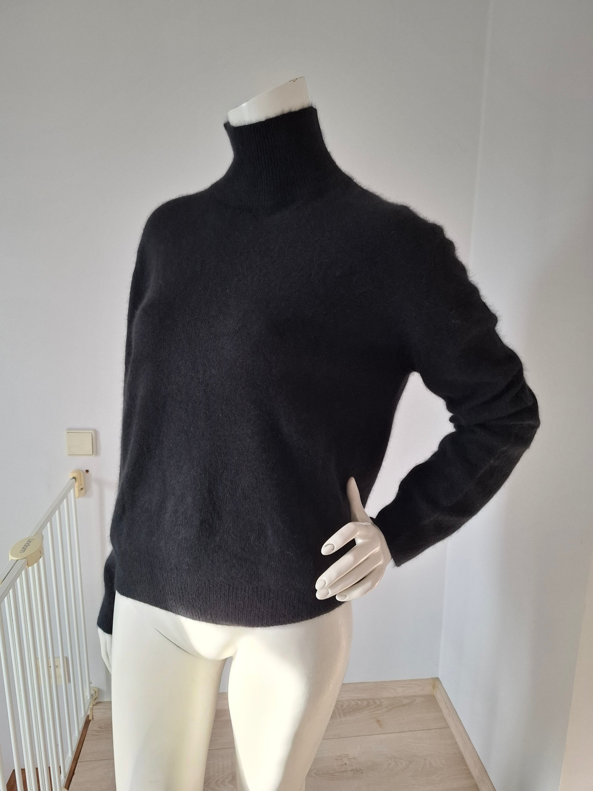 New Majestic Filatures Black Turtleneck Sweater Size L image 4