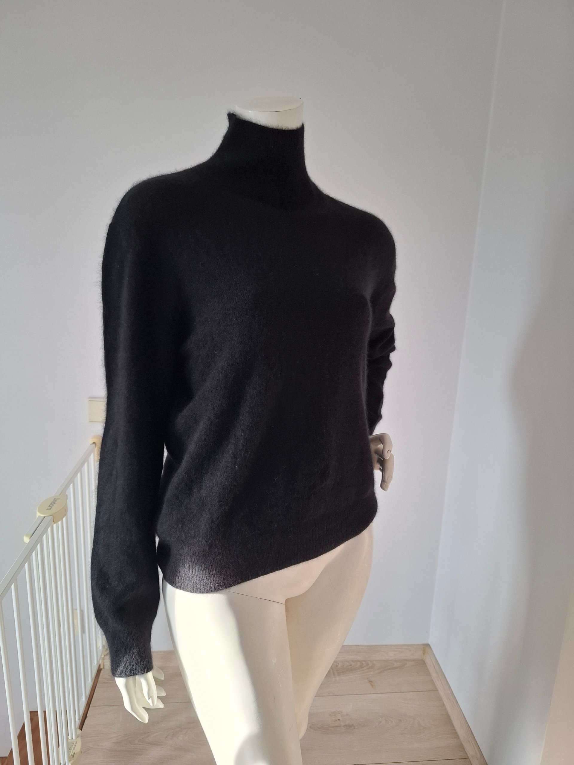 New Majestic Filatures Black Turtleneck Sweater Size L image 5