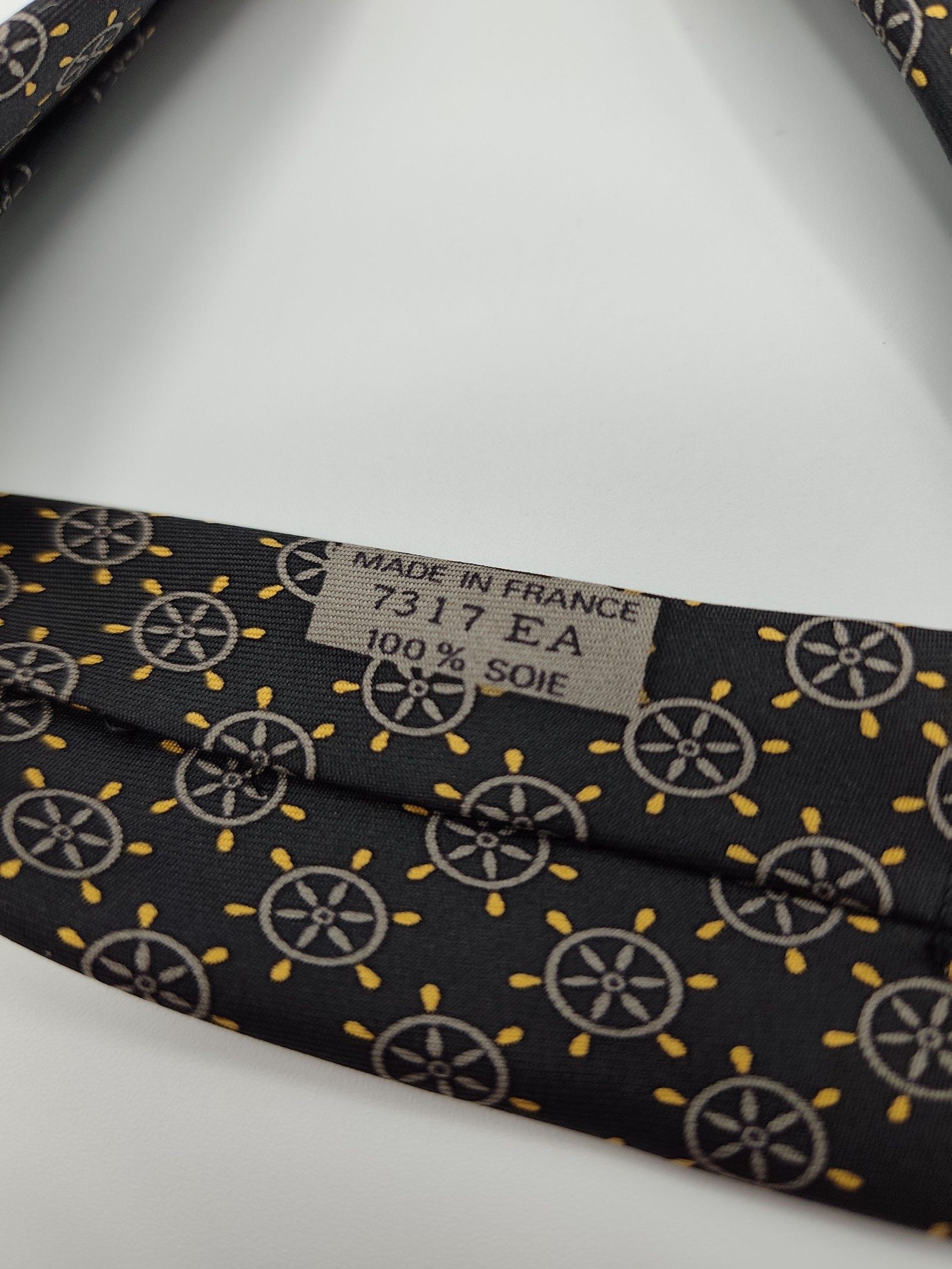 Hermes Black & Yellow Silk Patterned Tie image 3