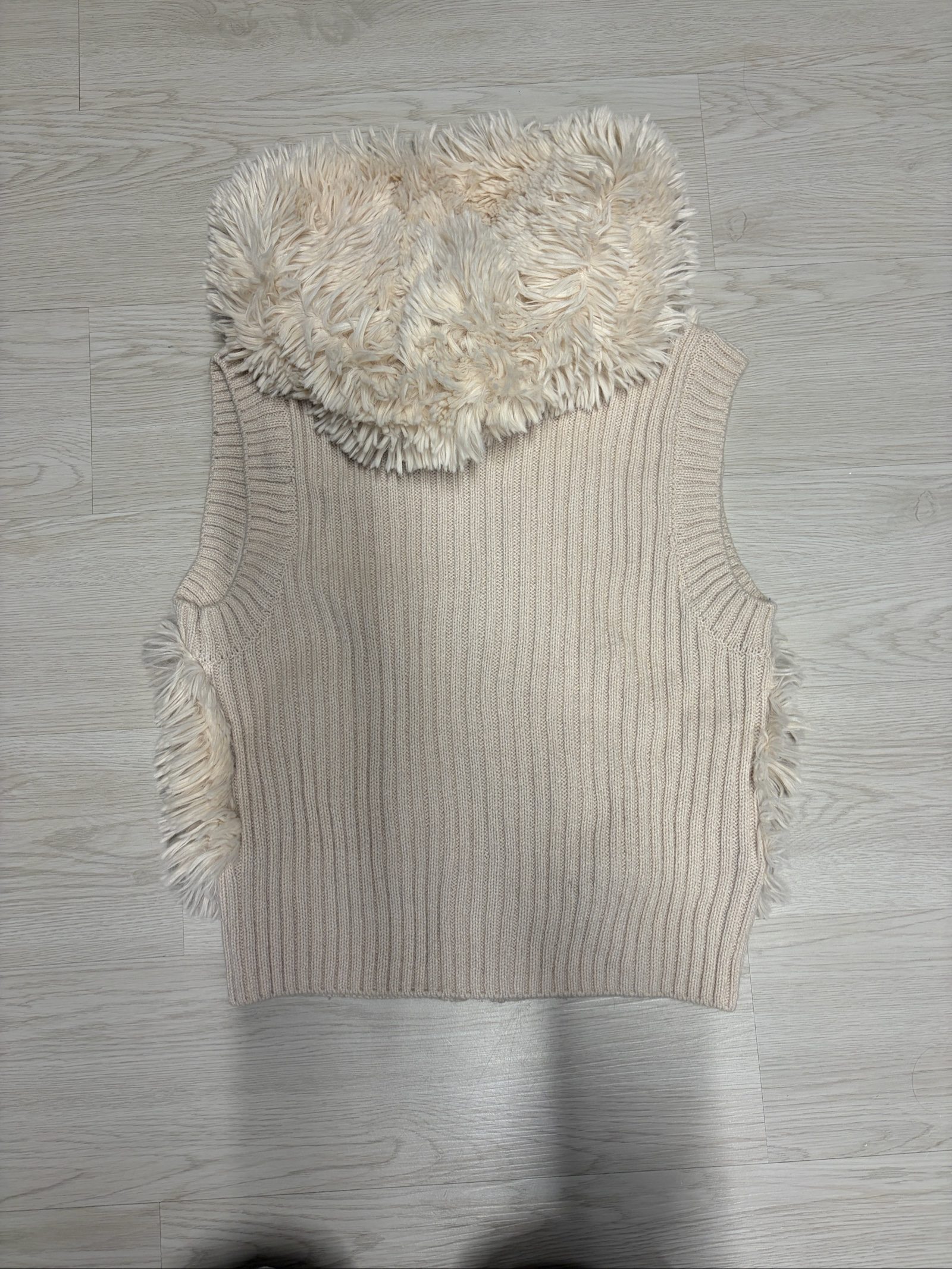 StravidaraBeige Faux Fur Hooded Vest Small image 4