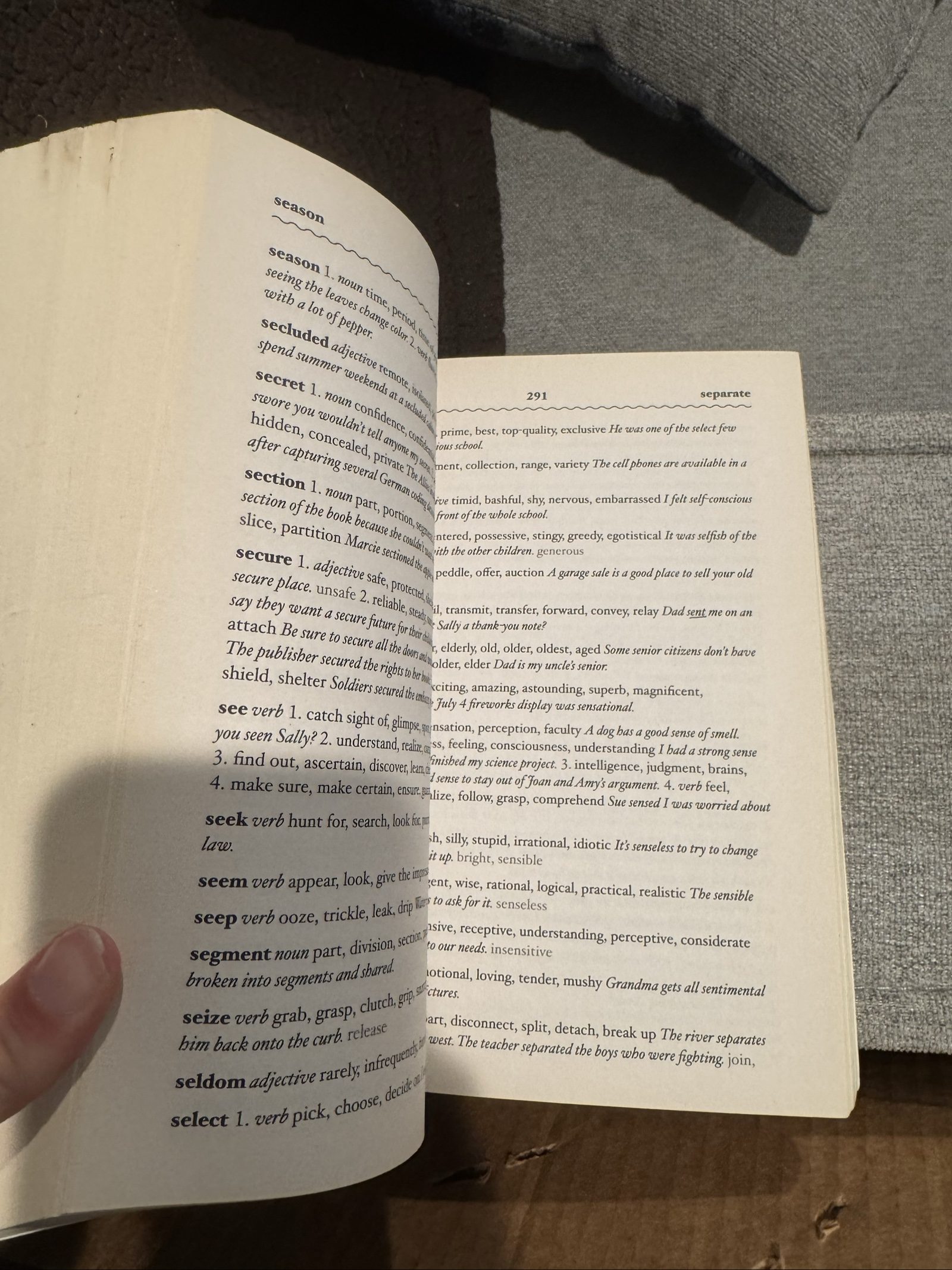The Clear and Simple Thesaurus Dictionary – Wittels & Greisman – Paperback image 2