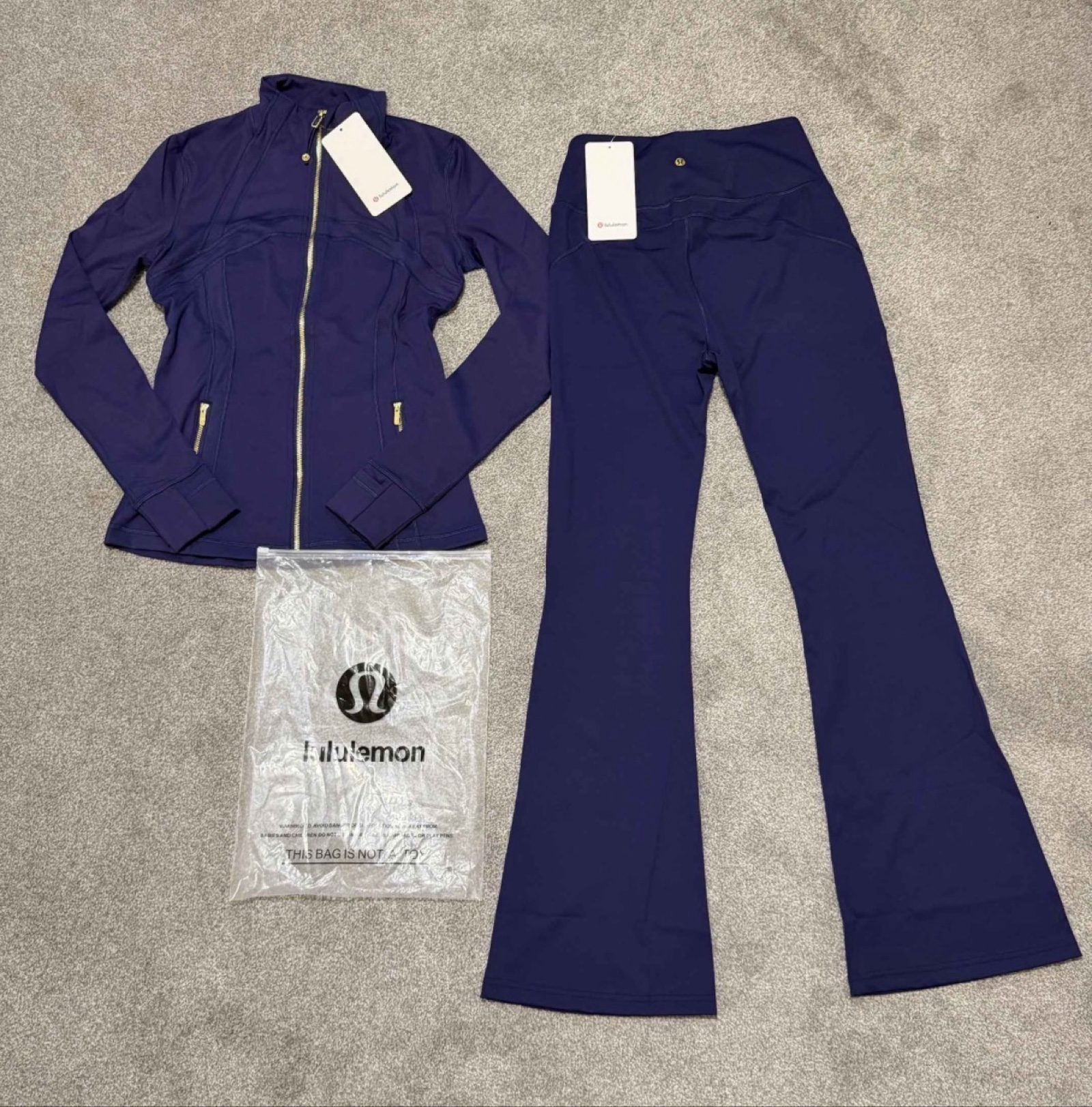 Lululemon Women's Black Zip Jacket & Leggings Set Size 6 image 4