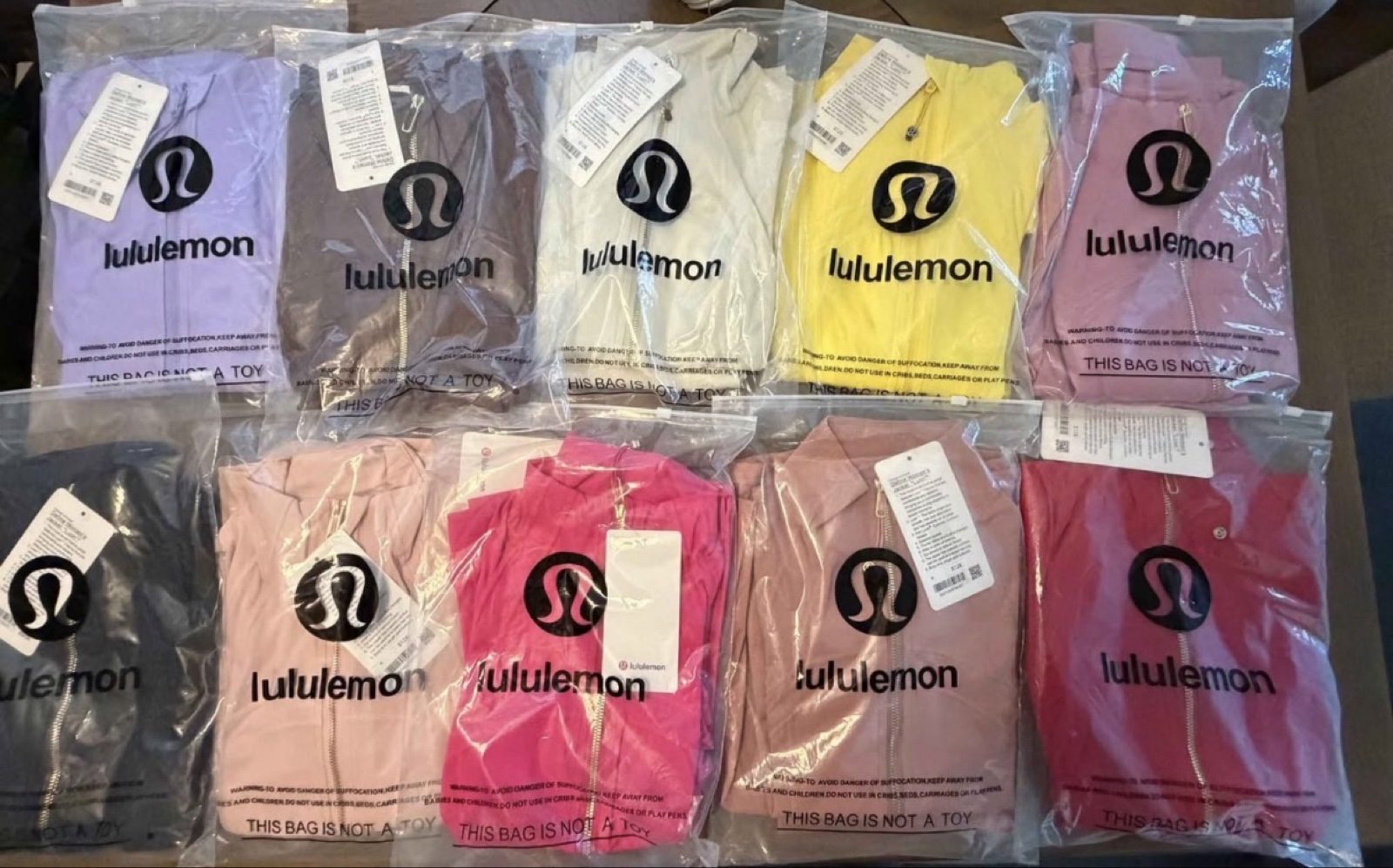 Lululemon Women's Black Zip Jacket & Leggings Set Size 6 image 7