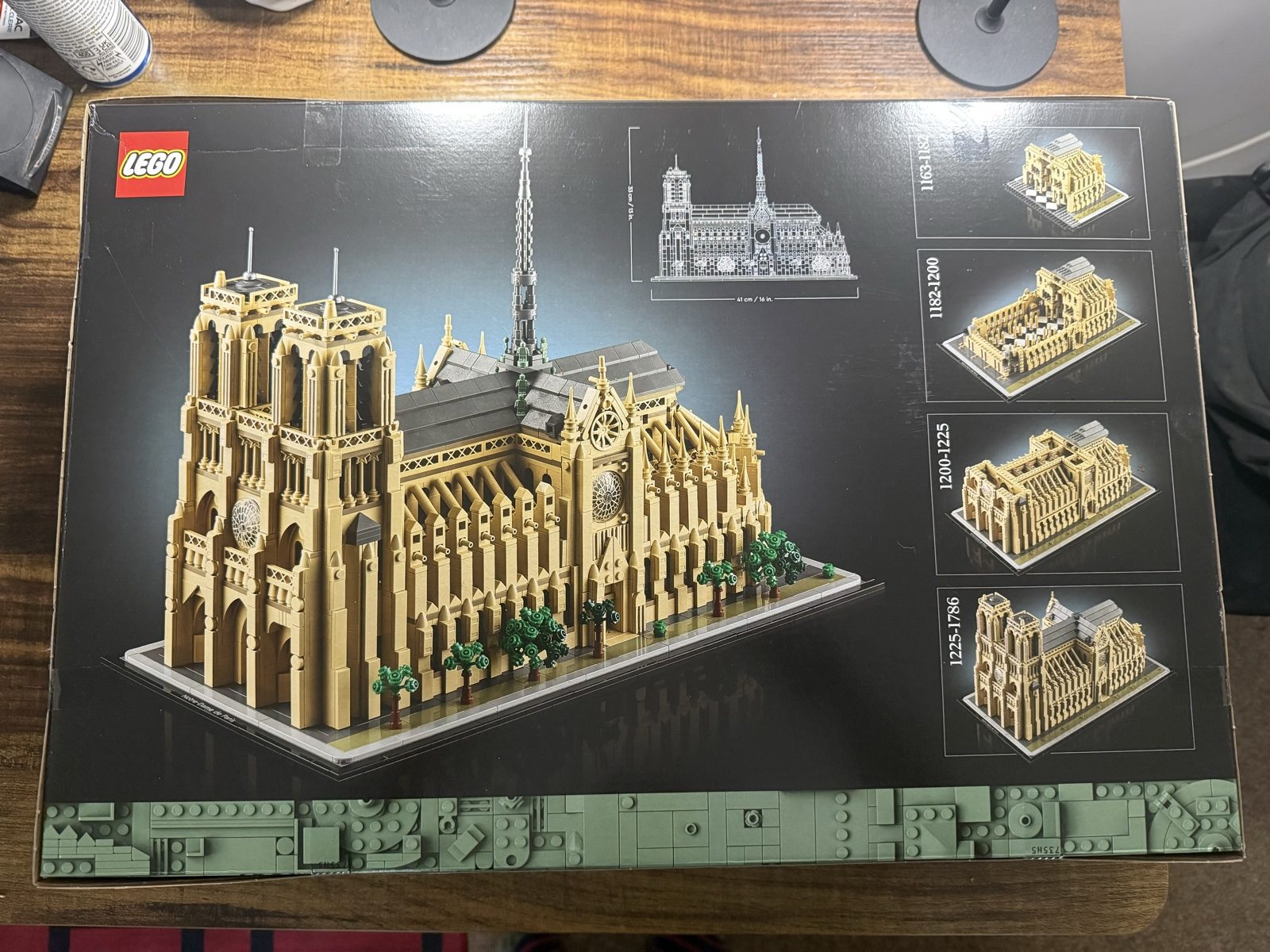 LEGO Architecture Notre-Dame Paris Model 4383 pcs image 2