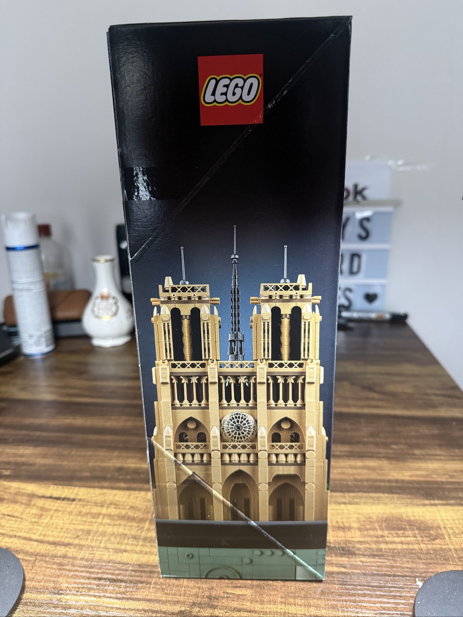 LEGO Architecture Notre-Dame Paris Model 4383 pcs image 4
