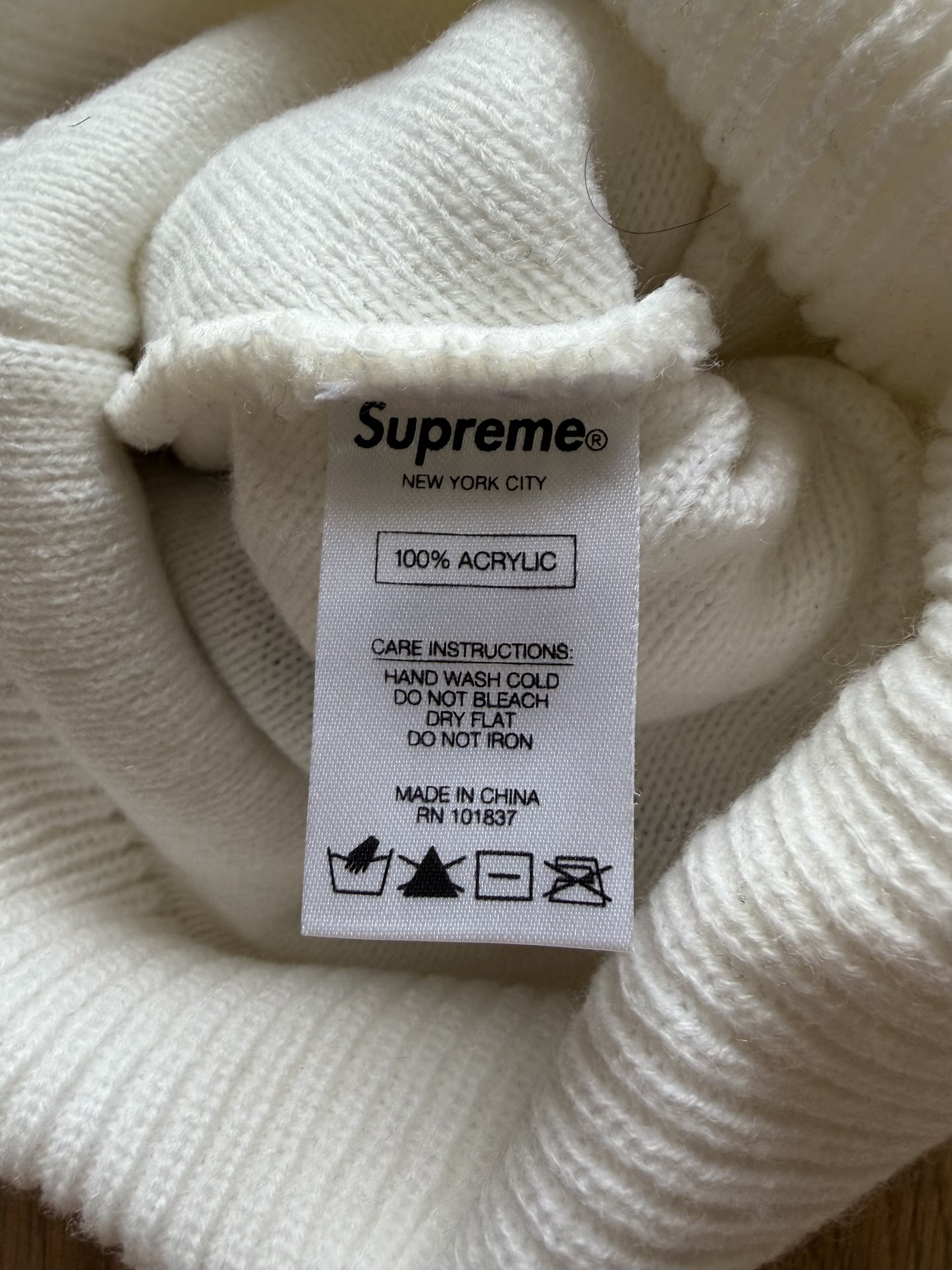Supreme White & Black Logo Pom Pom Beanie Hat One Size image 3